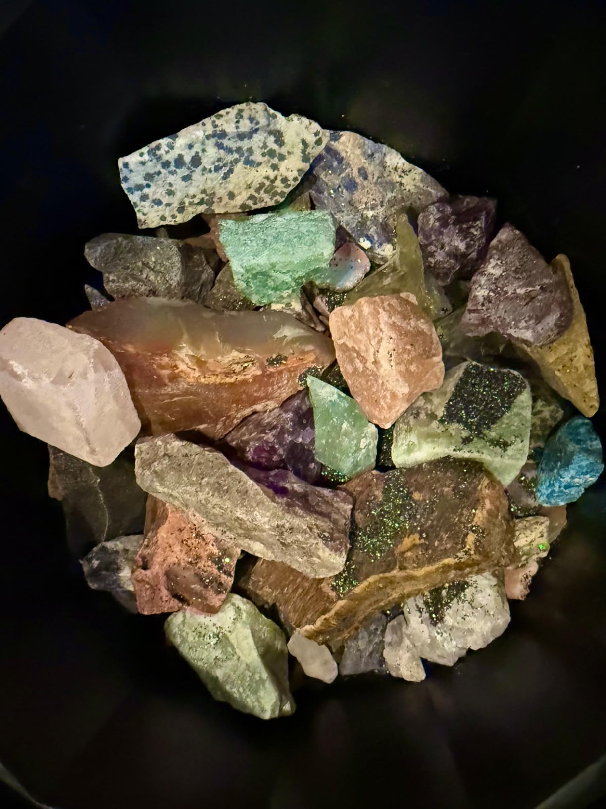 National Geographic Ultra Quiet Rock Tumbler Kit for Kids and Adults | Ultra-Quiet Design, 2 Lb. Barrel, Rough Gemstones, 4-Stage Grit, GemFoam Polish, Rock Polisher, Geology Hobby customer photo 2