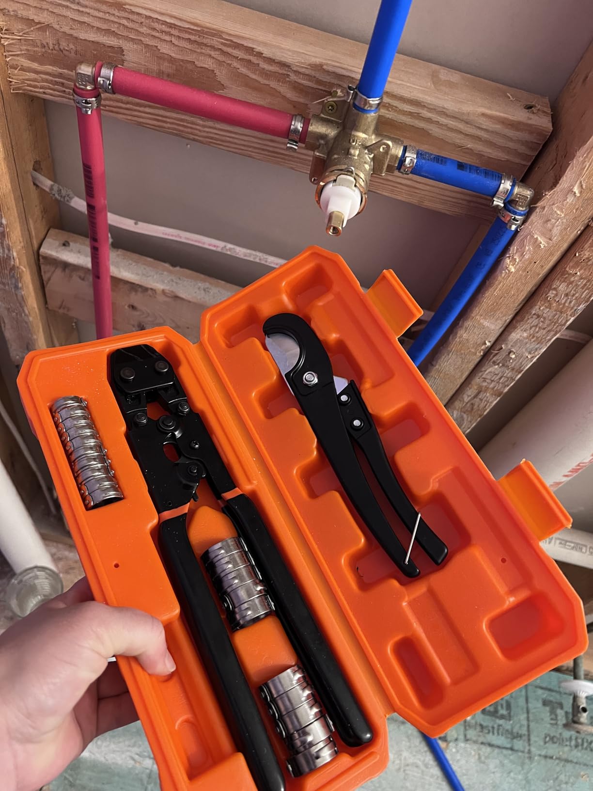 PEX Pipe Clamp Cinch Tool Crimping Tool Crimper for Stainless Steel Clamps from 3/8-inch to 1-inch with 1/2-inch 20PCS and 3/4-inch 10PCS SS PEX Clamps,with Pipe Cutter in Plastic Box customer photo 1