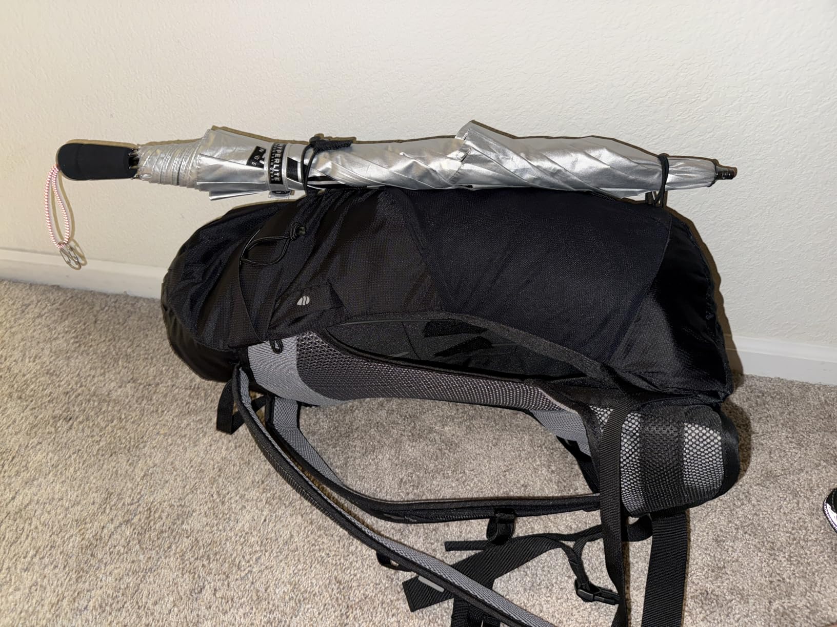 Deuter AC Lite 24L Hiking & Daypack Backpack with Steel Frame & Superior Breathability - Black customer photo 1
