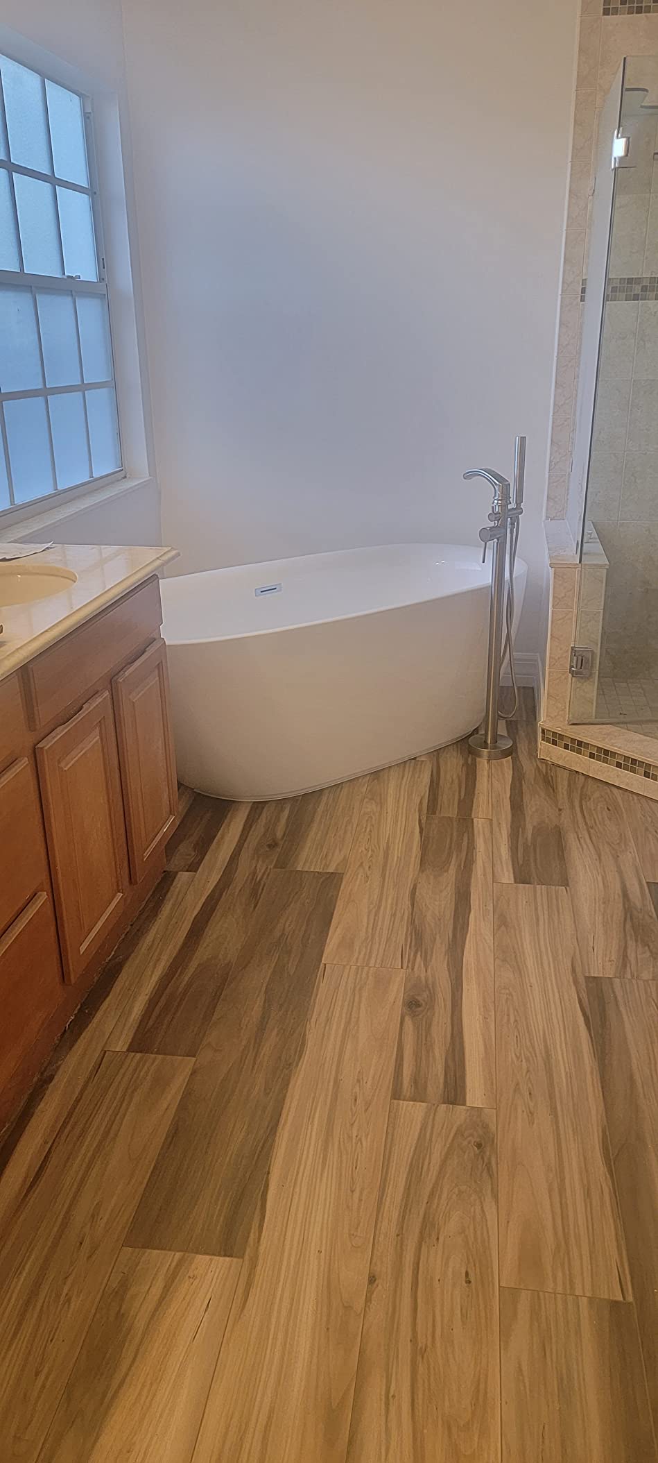 ANZZI Freestanding Bathtub Acrylic 59 In Flat Bottom Soaking Tub Glossy White One Piece Center Drain Overflow Included Slip Resistant Floor Adjustable Feet 79 Gal Capacity Ami Series | FT-AZ401-59 customer photo 2
