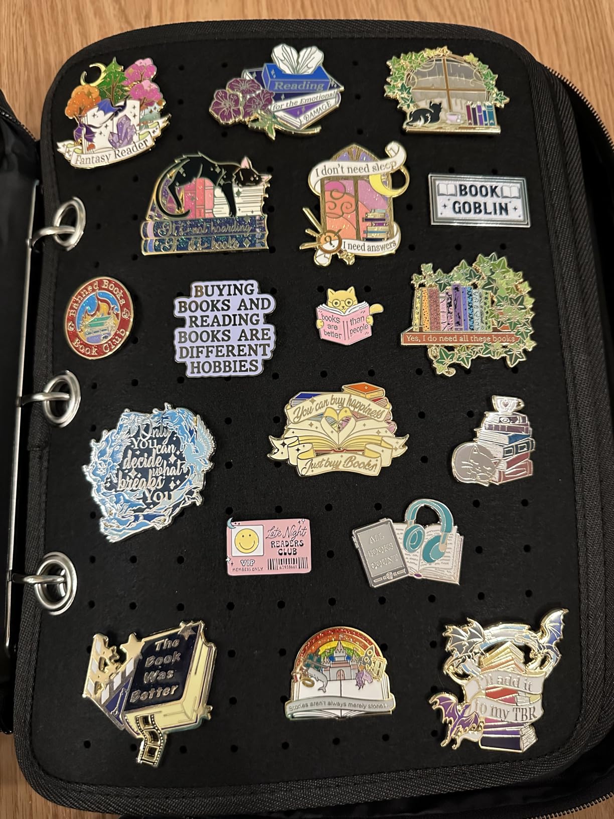 Mi Ya Mi Lai 6 Pages Pin Books For Collectors, Enamel Pin Display Pages customer photo 2