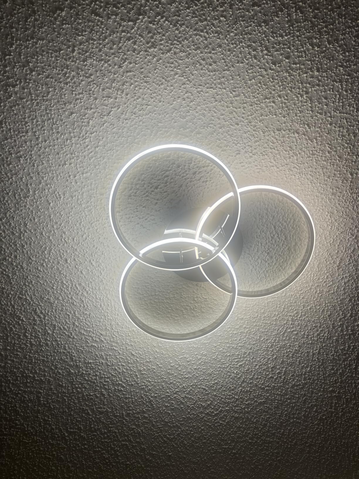 Led Ceiling Light Fixtures, Dimmable Modern Led Ceiling Light with Remote Control, 3000K-6500K Flush Mount Ceiling Light for Bedroom Living Room Dining Room Kitchen (Chrome) customer photo 1