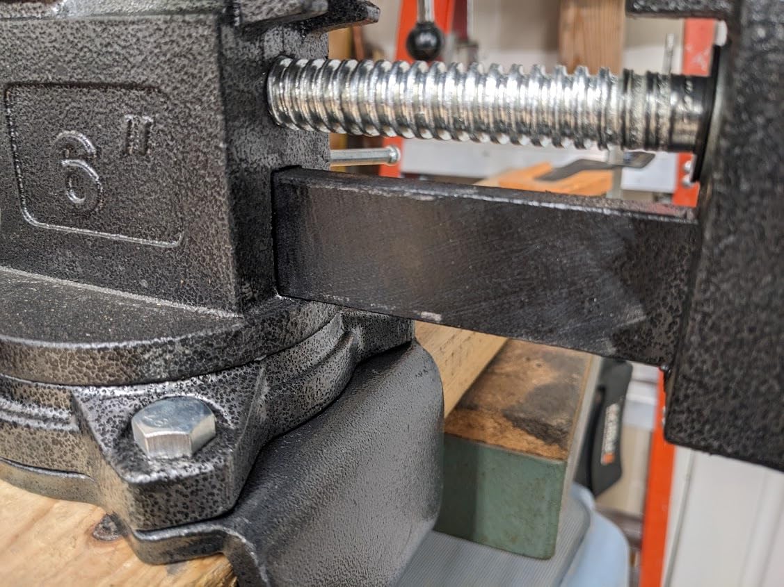 Kitvance 6-Inch Bench Vise, Vice for Workbench with Heavy Duty Forged Steel Construction, Built-in Pipe Jaw and Swivel Base, Table Vise for Woodworking, Home Workshop Use and DIY Job customer photo 1