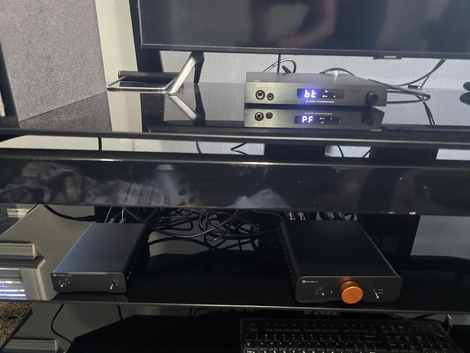 SMSL DL200 ES9039Q2M Audio DAC and HiFi Headphone Amplifier, 6.35mm Headphone/4.4m Headphone/TRS Balanced Line/RCA Single end Line Output, Dualmode USB2.0/1.1, THD+N -123dB, with Remote Control customer photo 1