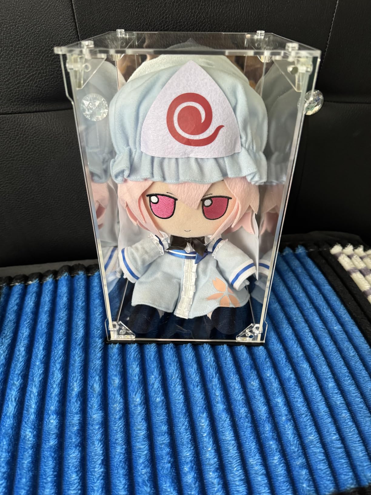Acrylic Display Case Clear Action Figure Display Case with Mirrored Back, Dustproof Protection Display Box Alternative Glass Case for Collectibles Figures Models Doll Toys (6x6x10 inch; 15x15x25 cm) customer photo 1