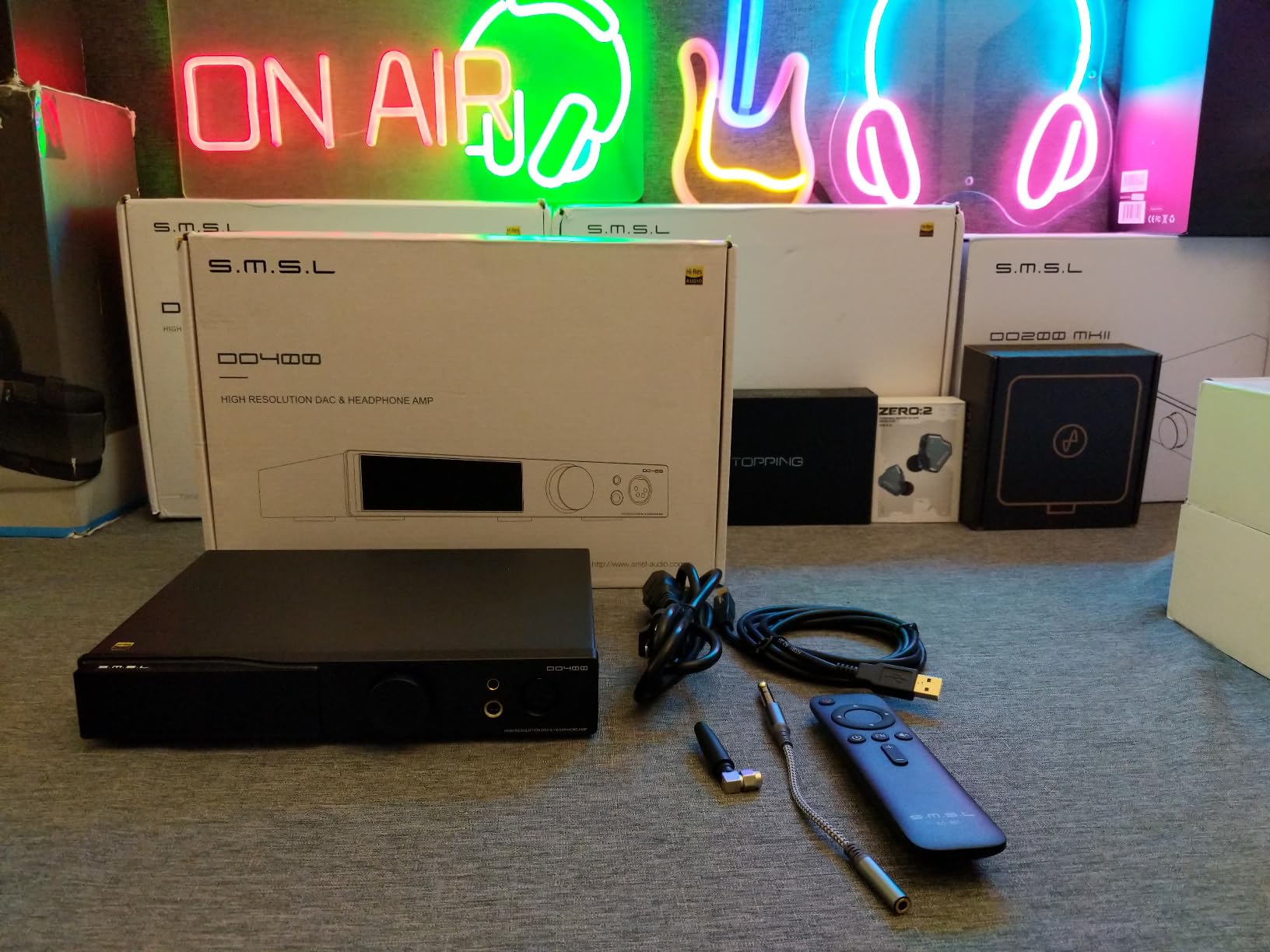 SMSL DO400 Full Balanced Headphone Amplifier DAC Amp ES9039MSPRO XMOS-XU316 USB MQA DAC USB/AES/Optical/Coaxial/IIS Input 4.4mm/6.35mm/4-XLR Jack Output Headphone Amps (Black) customer photo 1