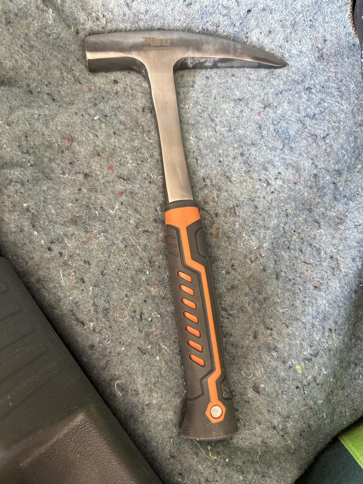Mutt Tools Geologist Rock Pick Hammer 22oz Geology Tools for Field Work | 22 oz, Rock Pick, Pointed Chisel, One Piece Forged, Geology customer photo 2