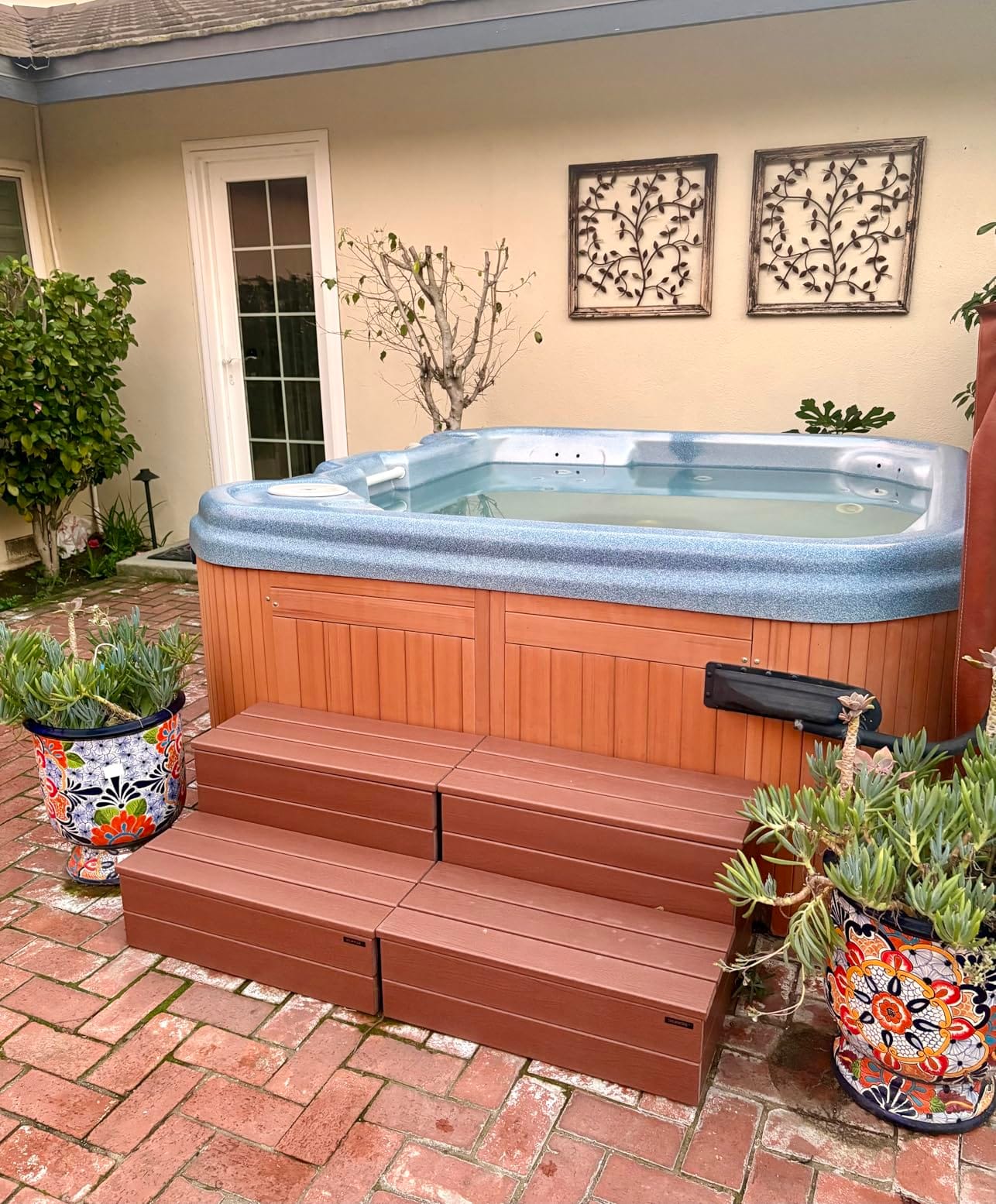 DENKOE Hot Tub Steps - Wood-Looking Plastic, 100% Waterproof, Gray Non-Slip, Heavy Duty Outdoor Spa Stairs - Multi-Use for Porch, Fits Any Size customer photo 1
