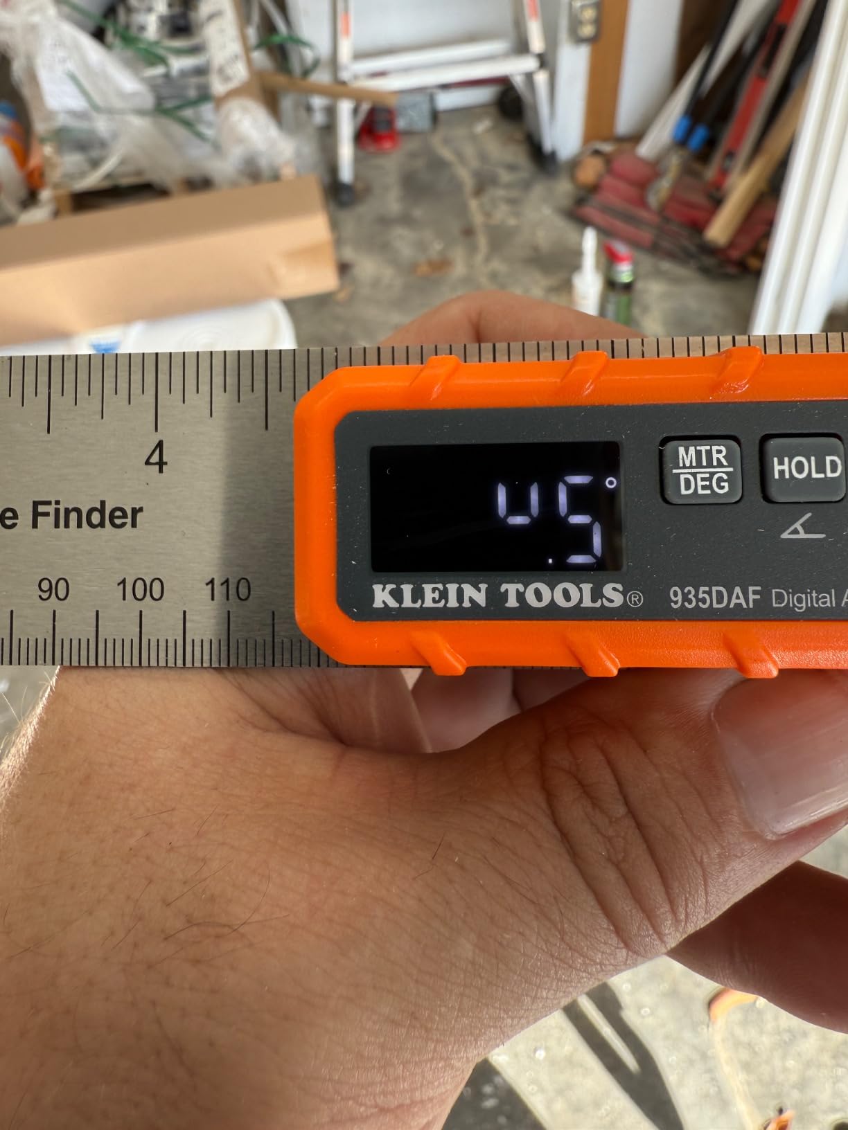 Klein Tools 935DAF Digital Angle Finder, Precision Measurements, Miter Saw Protractor Angle Calculation and Portable Design customer photo 1