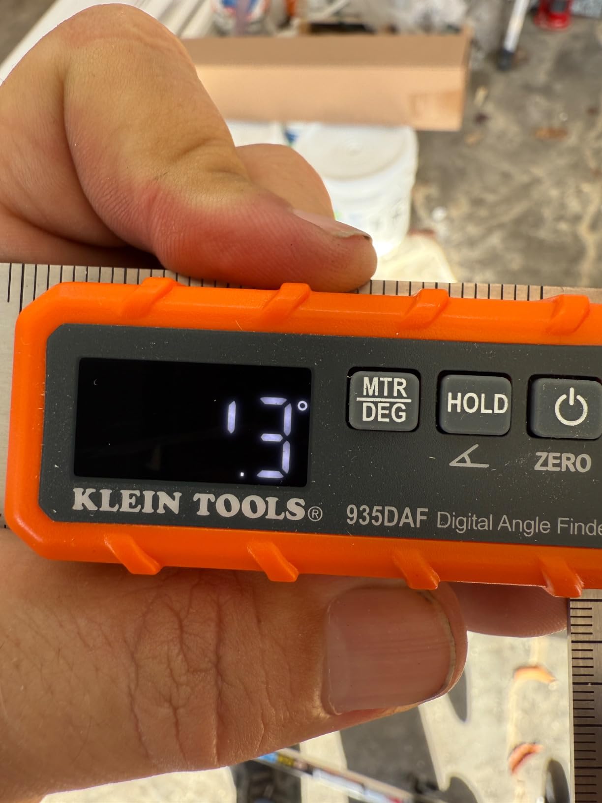 Klein Tools 935DAF Digital Angle Finder, Precision Measurements, Miter Saw Protractor Angle Calculation and Portable Design customer photo 2