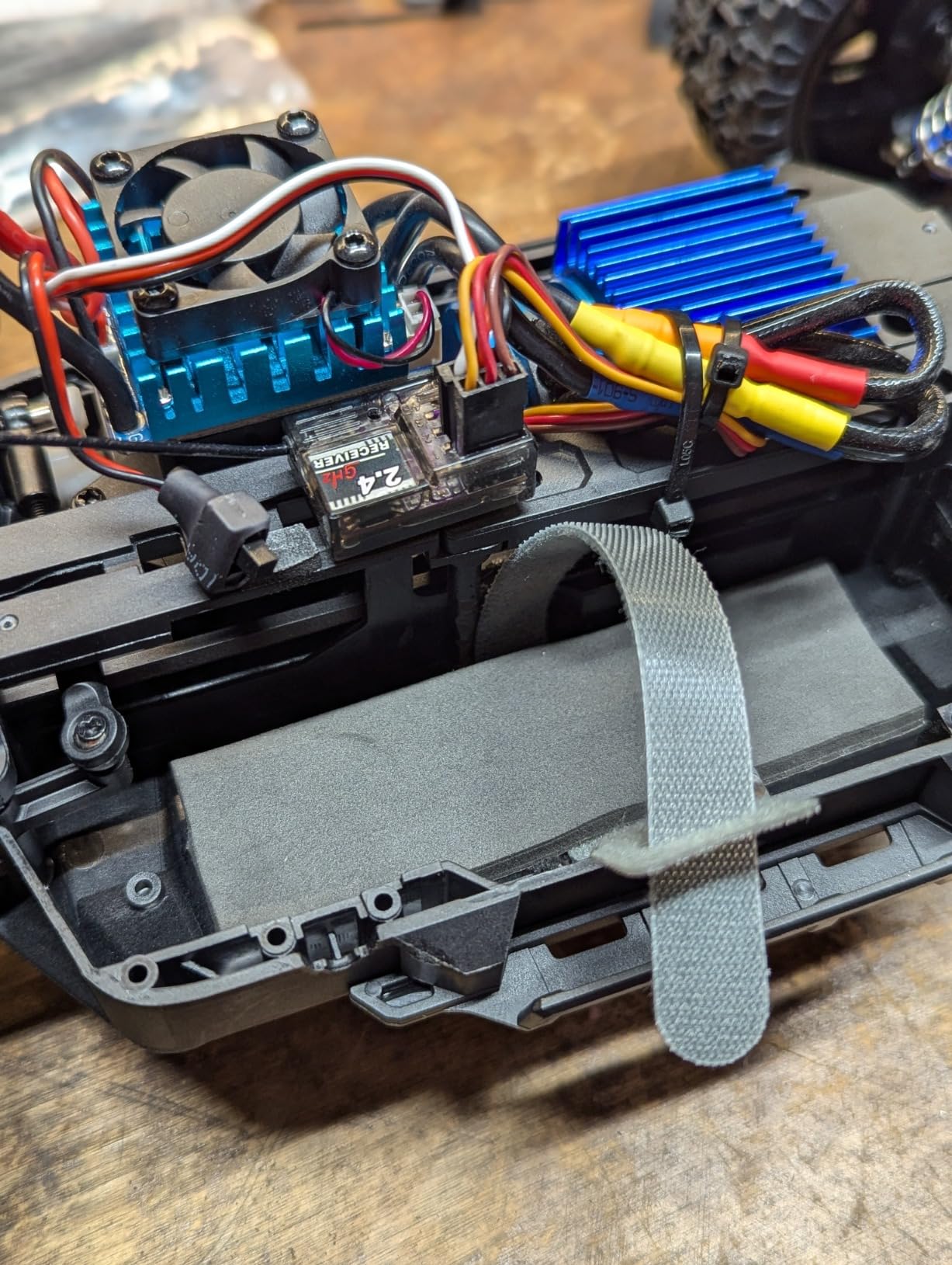 HAIBOXING 2997A 1/12 Brushless RC Cars, Fast RC Enthusiast Grade Max 45 Mph | 60A Waterproof ESC, Oil-Filled Shock, Center Differential, Fast 4WD Remote Control Car, 3S Batteries Applicable, Not Included customer photo 2
