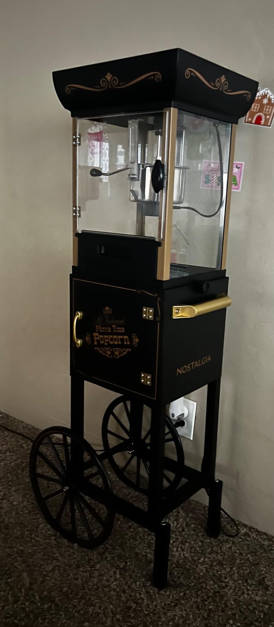 Nostalgia Popcorn Maker Machine - Vintage Theater Style Popcorn Cart With 2.5oz Stainless Steel Kettle, Makes Up To 10 Cups Easily - Bring Home the Fun with Theater Style Popcorn Machine-Black customer photo 1