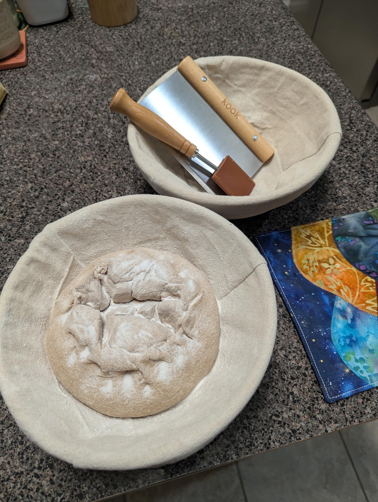 Kook Banneton Bread Proofing Baskets, Artisan Sourdough Bread Making Baskets, 9 Inch Handwoven Rattan Baskets and Cloth Liners, Set of 2, Round customer photo 2