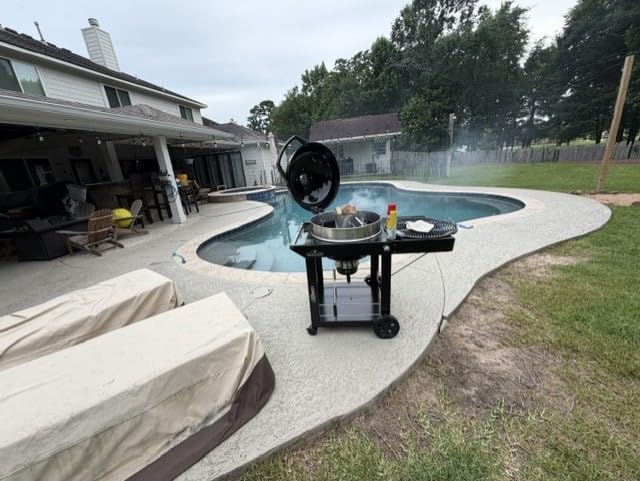 Napoleon PRO22 Charcoal Kettle Grill with Folding Cart, Black, Porcelain-Enameled Lid and Bowl customer photo 1