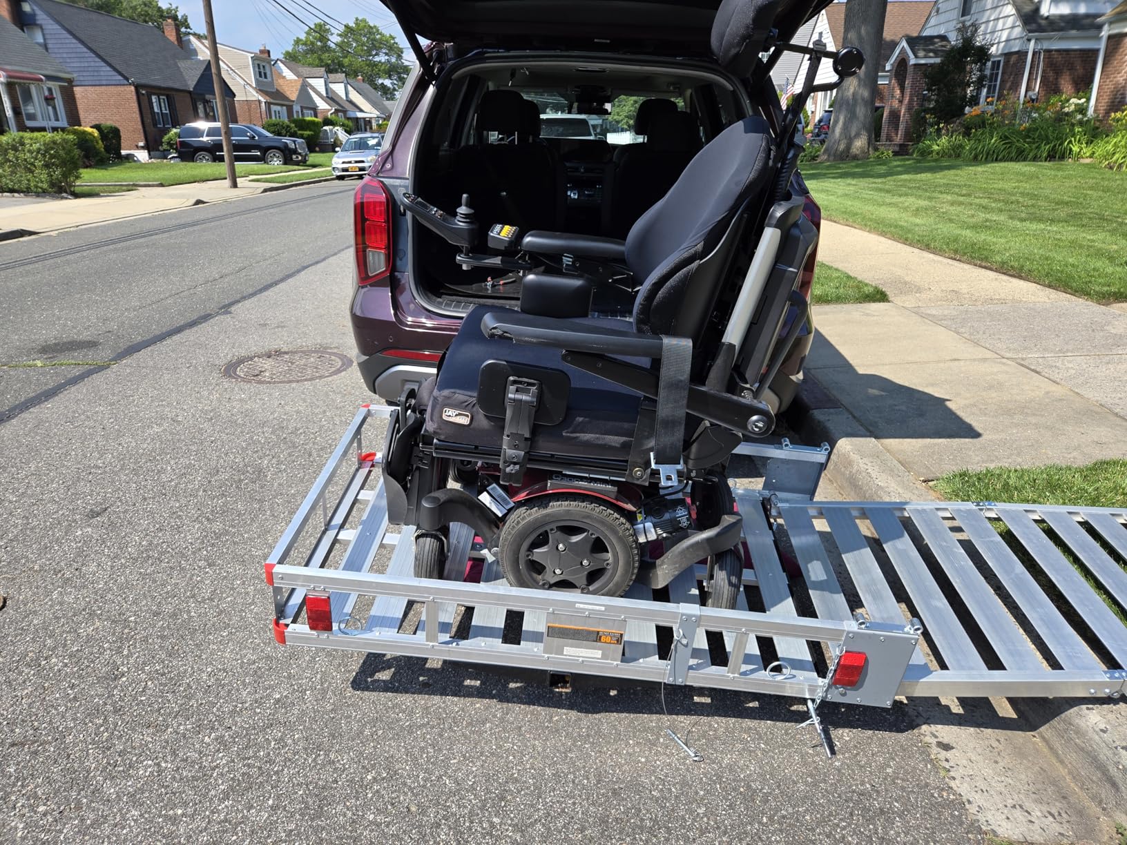 VEVOR Hitch Mount Cargo Carrier, 500LBS Mobility Scooter Carrier with Folding Ramp, Aluminum Trailer Hitch Rack Basket & Stabilizer, Strap, Fits 2