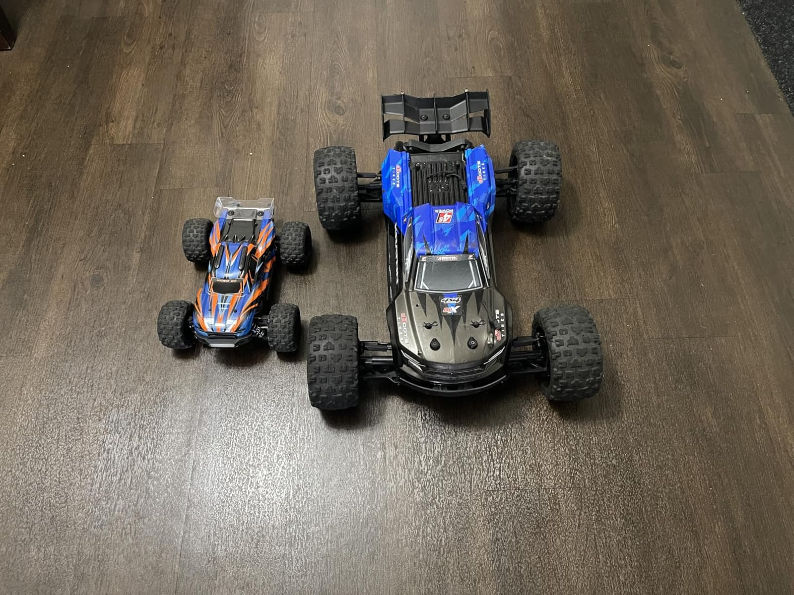 ARRMA Kraton 4X4 4S BLX 1/10 4WD Speed Monster Truck RTR, Green, ARA4408V2T4 (Battery and Charger Not Included) customer photo 1
