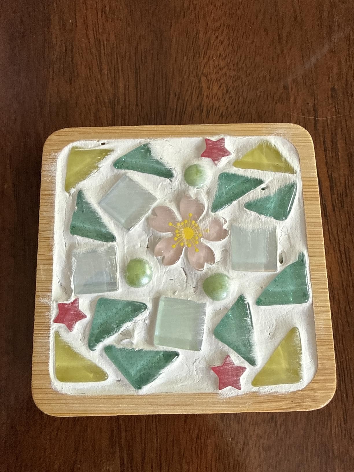 UXORSN 4 Sets DIY Mosaic Coaster Kit for Adults, Sunflower Star Tile Coaster Craft, Mixed Color Glass Mosaic Kit with Bamboo Coaster customer photo 1