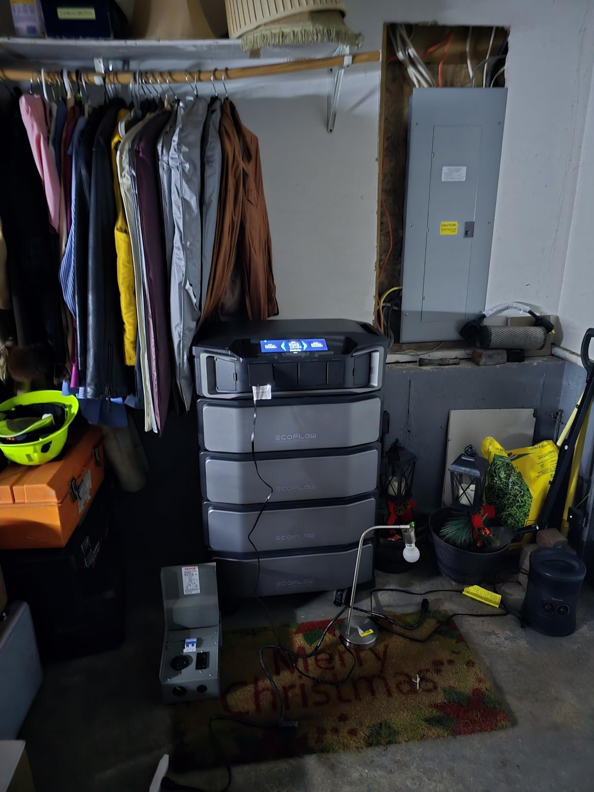EF ECOFLOW Power Station 6144Wh DELTA Pro Ultra with 2x400W Portable Panel, LiFePO4 Battery, Expandable to 90kWh, 2H to Full Charge, Home Backup Power, Solar Generator for Home Use, Emergency customer photo 1
