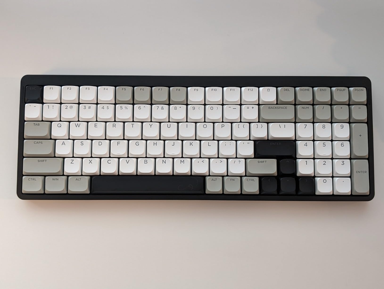 NuPhy Air96 V2 Wireless Mechanical Keyboard, 100 Keys RGB Backlit Keyboard, Supports Bluetooth 5.1, 2.4G and Wired Connection, for PC/Laptop/Windows/Mac - Black Gateron Moss Switch customer photo 2