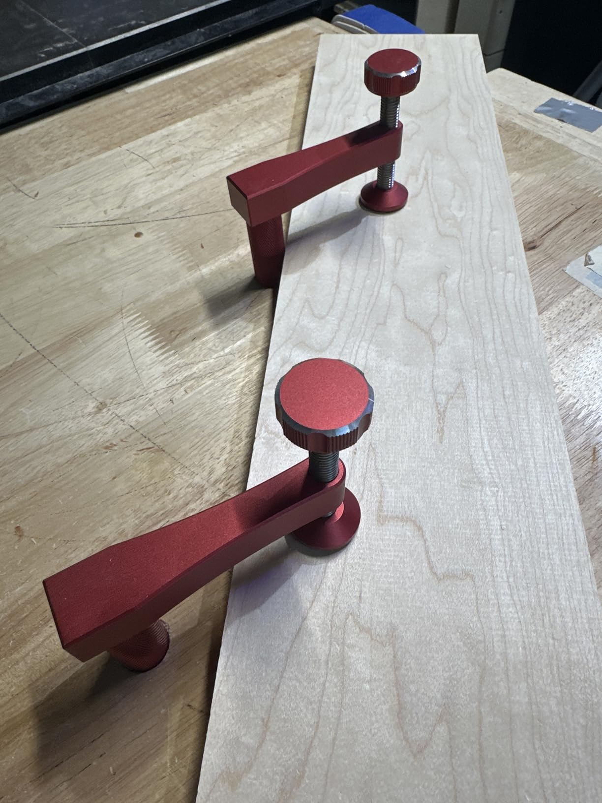 3/4 Inch (19mm) Bench Dog Clamp for Workbench Dog Holes, 2 Pack | Sturdy Red Metal Body, Anti-Slip Rubber Pad, One-Hand Adjustment, for Routing, Cutting, and Sanding customer photo 2