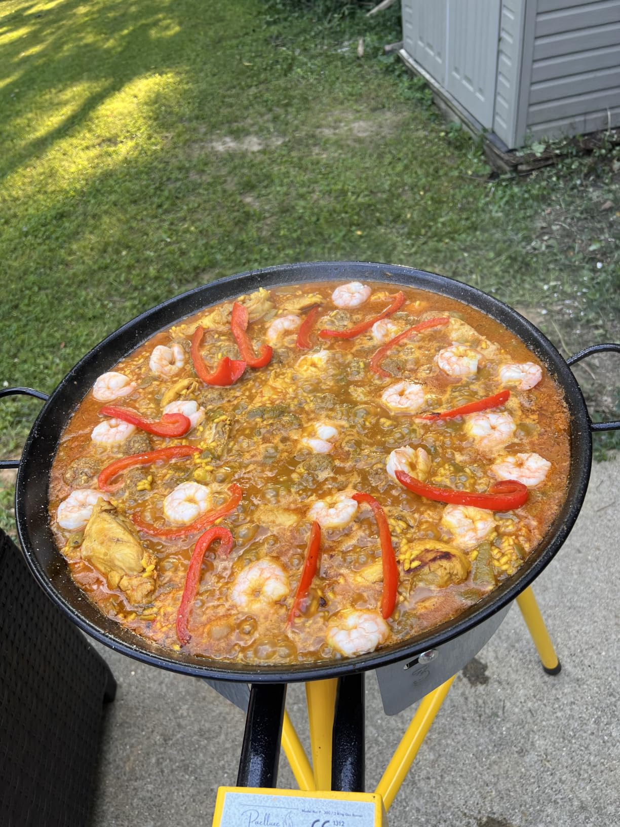 Paelluxe Paella Burner Stand & Regulator Set with 18 Inch Pan -12 Servings | Dual Burner Rings, Individual Heat Control, Windshield & Outdoor Cover Included, CE Certified, Ready to Use Complete Set customer photo 2