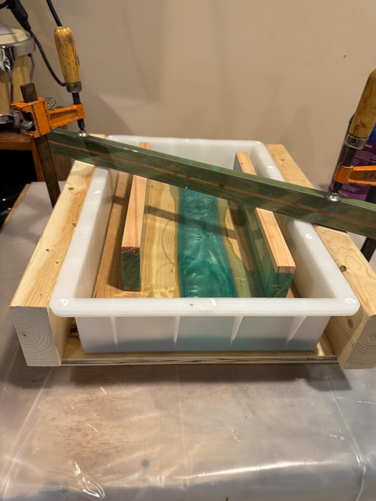2Pcs Extra Large Reusable Epoxy Resin Table Mold 15.7x9.8x3 inch 11.4x7.5x2 inch Rectangles Epoxy Resin Molds for River Table, Coffee Side Table, Cutting Board, Charcuterie Board, Art Panel customer photo 2