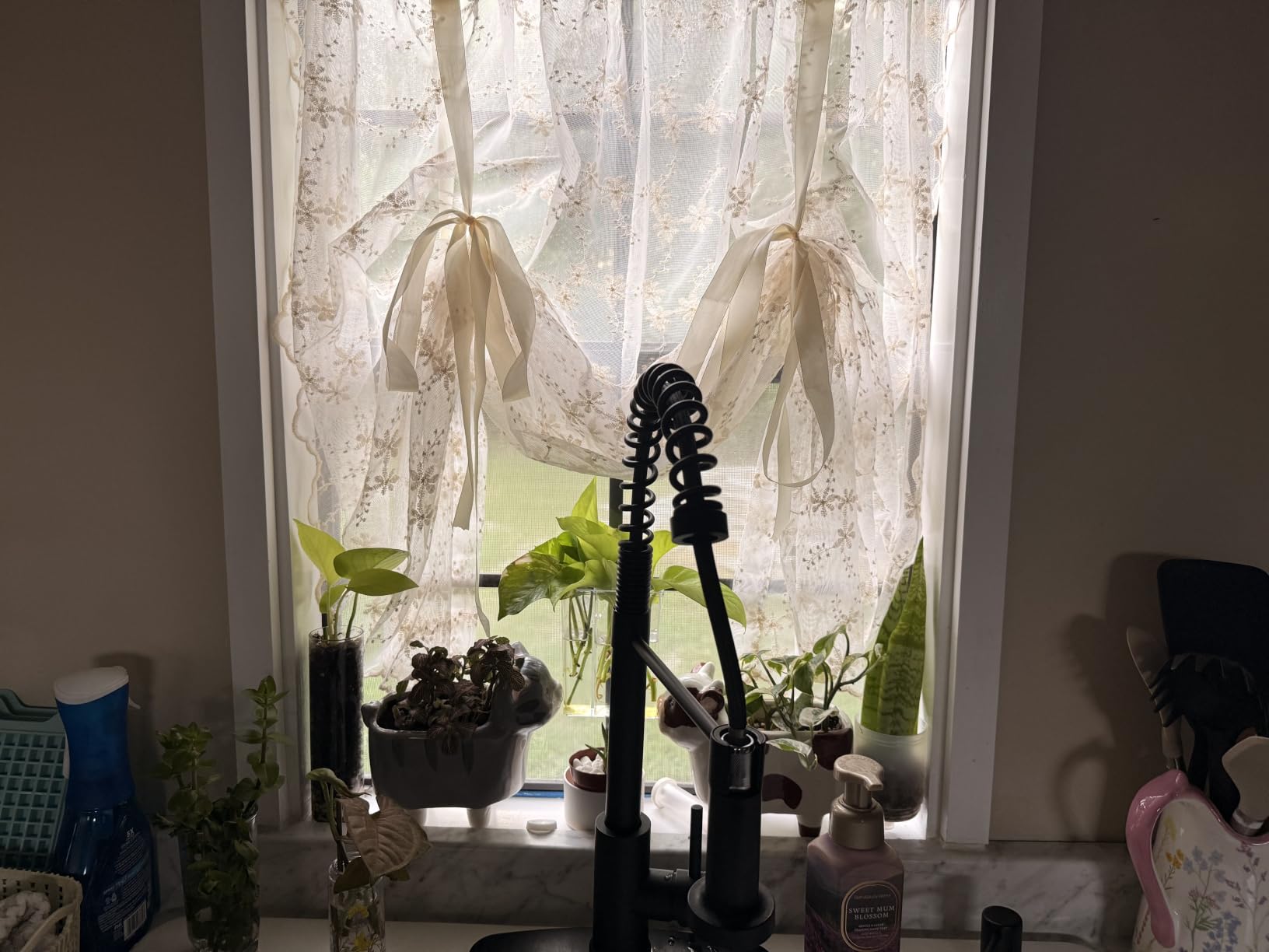 Beige Romantic Little Floral Woven Lace Tie Up Balloon Curtain for Kitchen customer photo 2