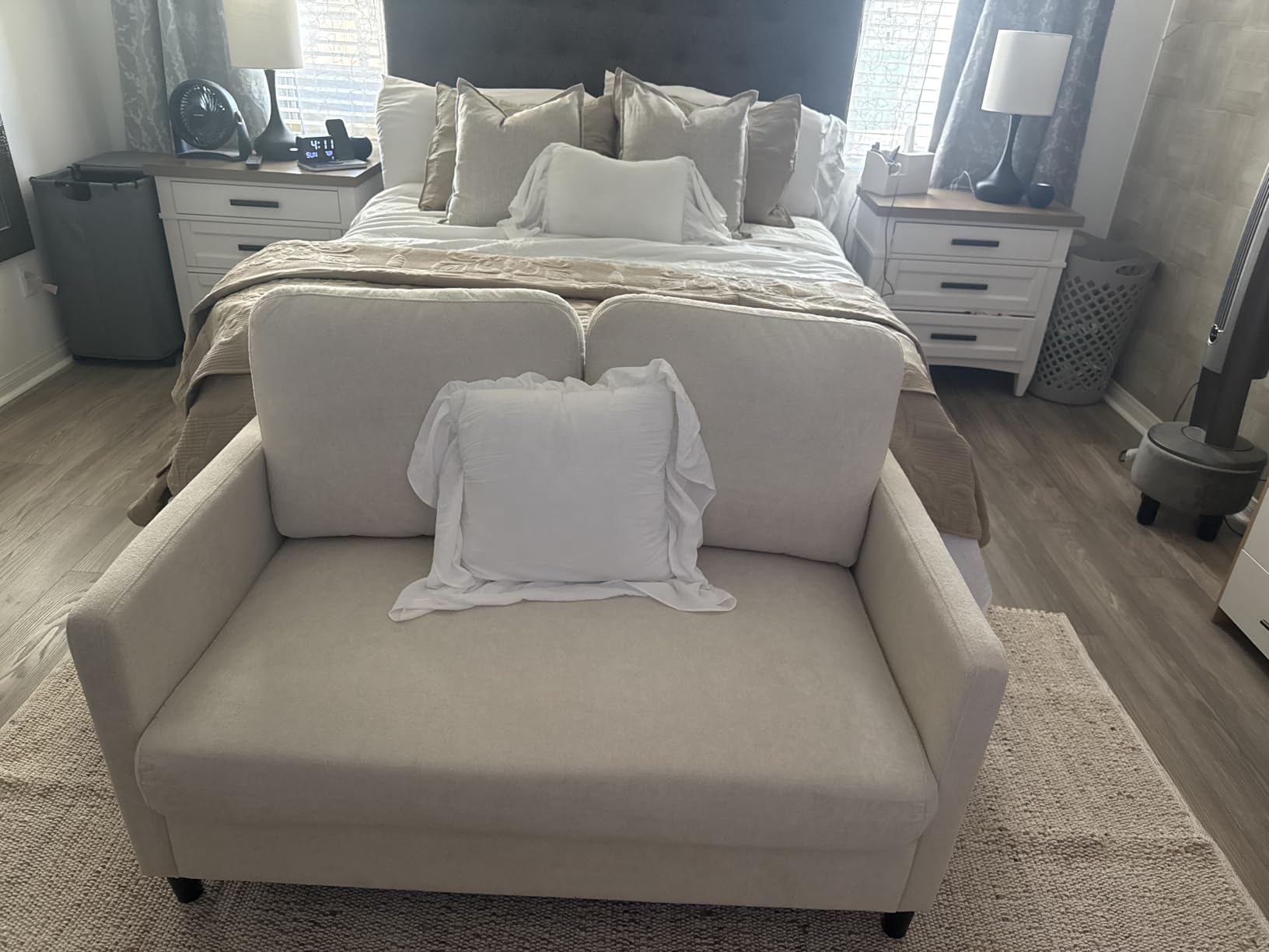 Welzona Loveseat, 51