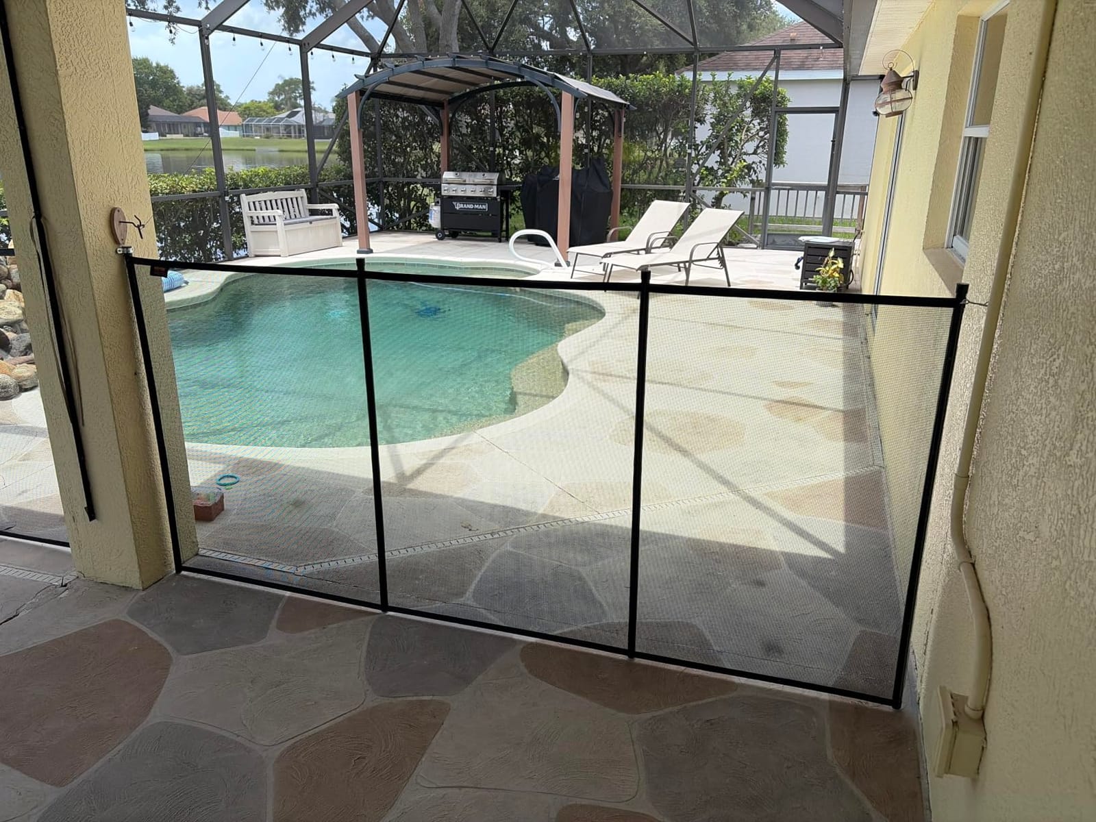 VEVOR Pool Fence, 4 x 108 FT Pool Fences for Inground Pools, Removable Safety Pool Fencing, Easy DIY Installation Swimming Pool Fence, 340gms Teslin PVC Pool Fence Mesh Protects Kids and Pets customer photo 1