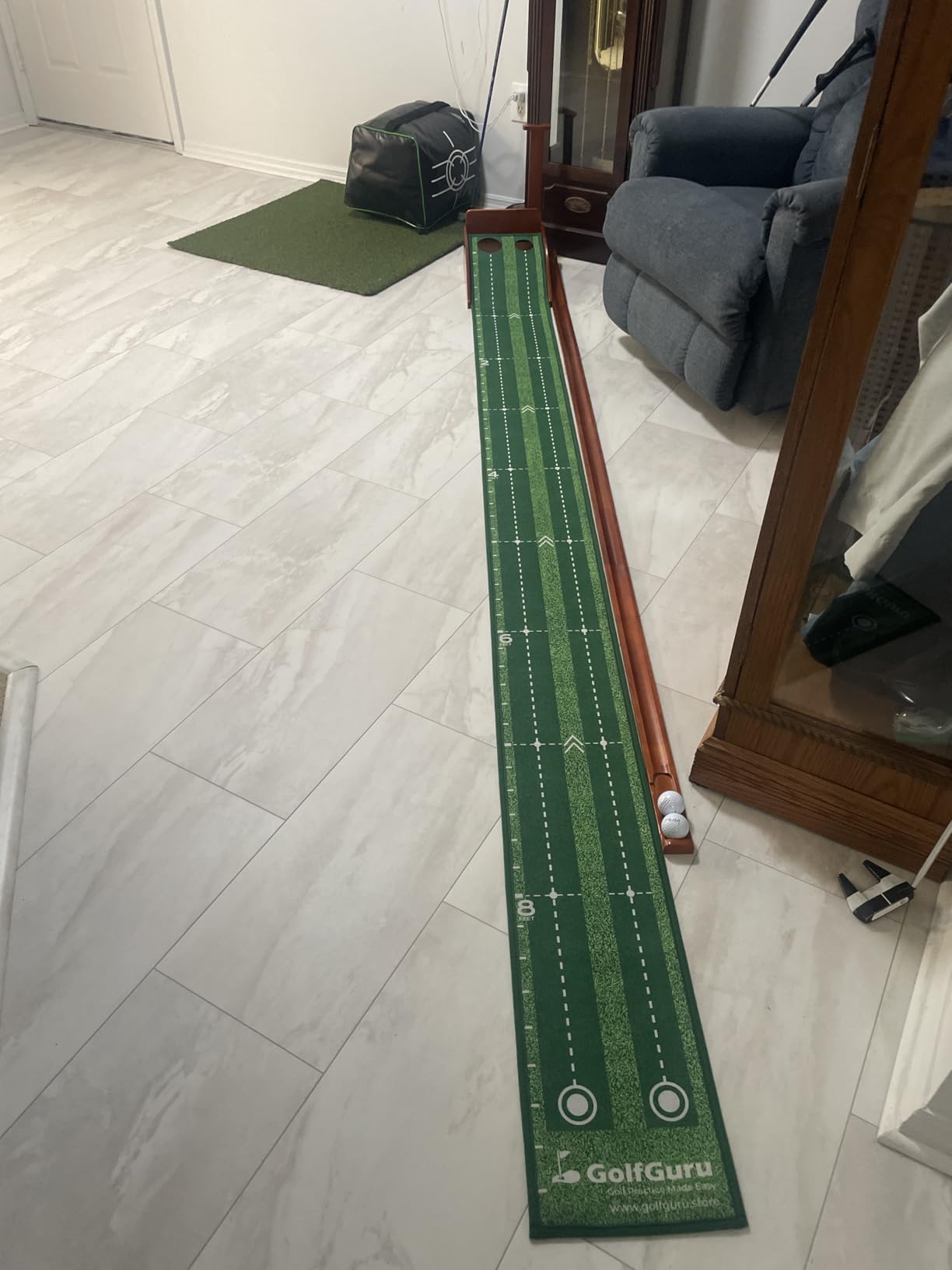 Golfguru 9.8FT Putting Green Mat, Automatic Ball Return Track | Thickened Wrinkle-Free Crystal Velvet Putting Mat for Home Practice, Available with Or without Alignment Mirror customer photo 2