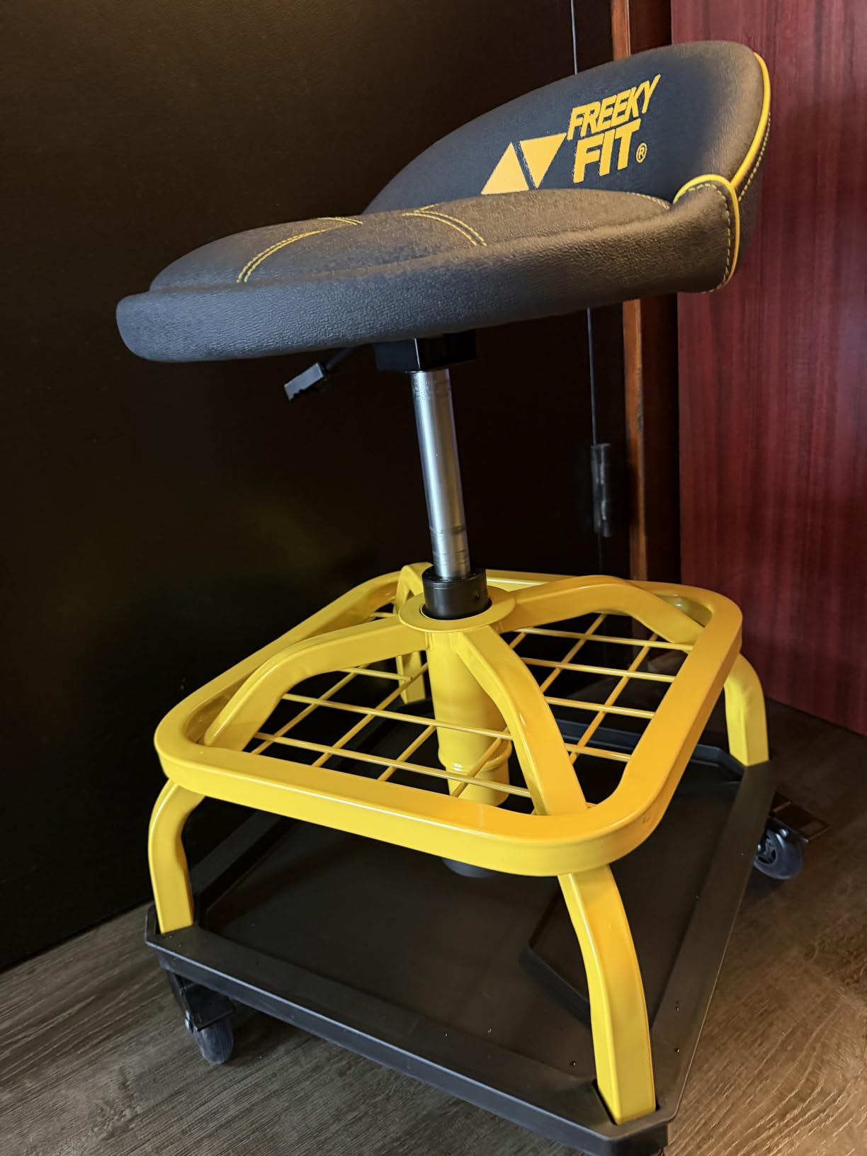 Rolling Shop Stool with Wheels, Garage Work Mechanic Stool with Backrest, Roller Mechanic Chair, Adjustable Height, 360° Swivel, Tool Tray Storage, 330 LBS Capacity, Heavy Duty, Yellow customer photo 1