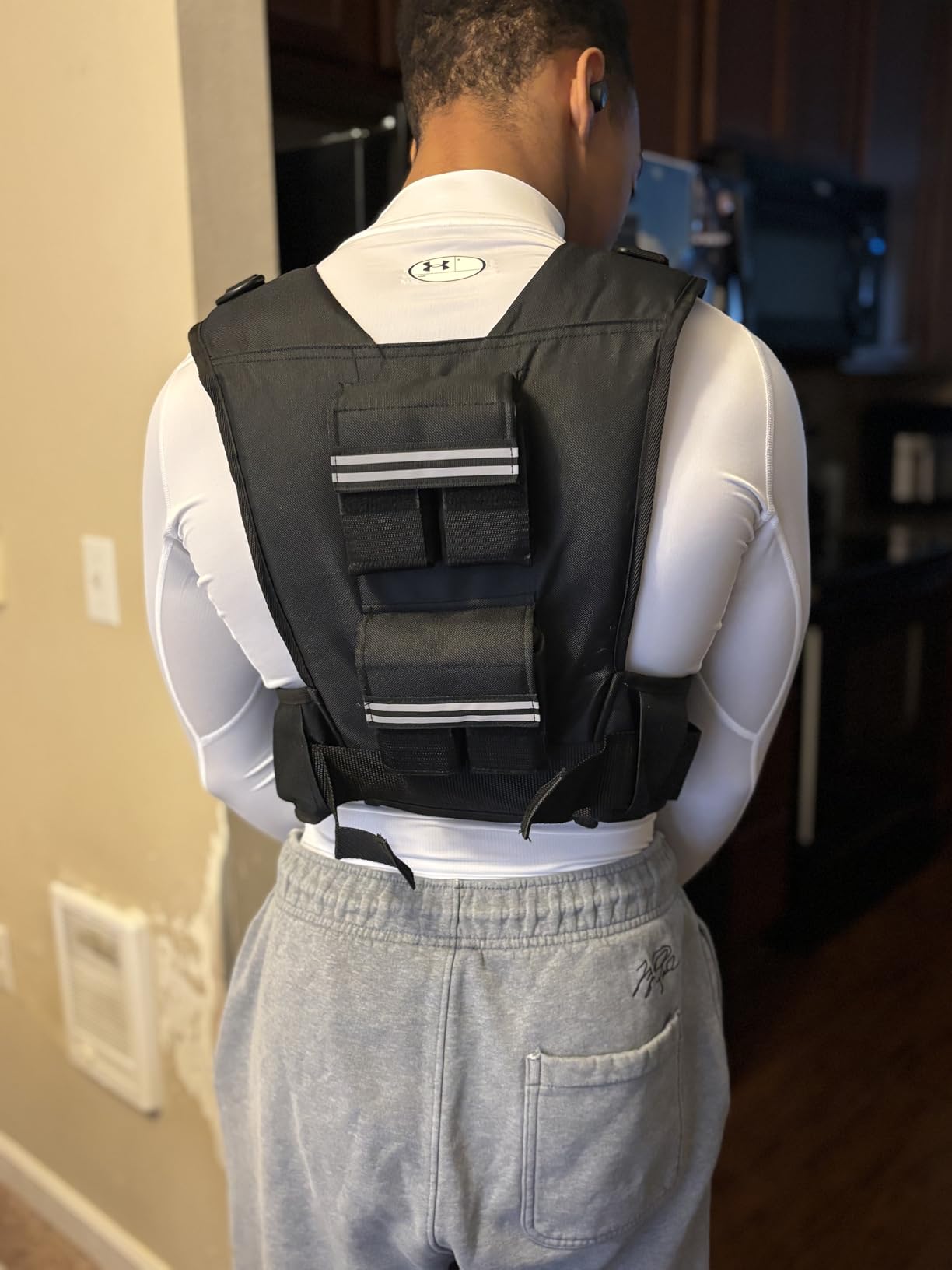 APEXUP Weighted Vest Men, Adjustable Weight Vest for Running | 1000D Durable Nylon, Removable Cast Iron Weights, Reflective Strips, Reinforced Stitching, for Walking Strength Training customer photo 1