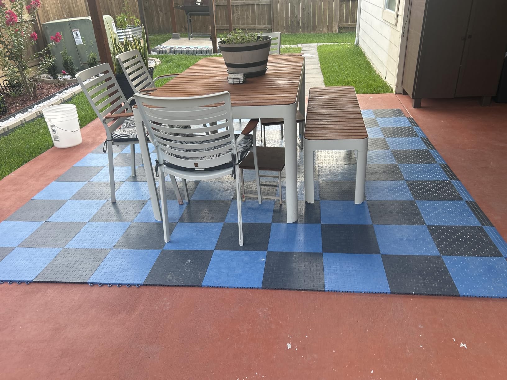 VEVOR Garage Floor Tiles 12 x 12 x 0.53 inch, Interlocking Design Ease of Installation Double-Sided Texture Non-Slip Sturdiness, for Garages, Basements, Repair Shops, Black, 50 Pack customer photo 2
