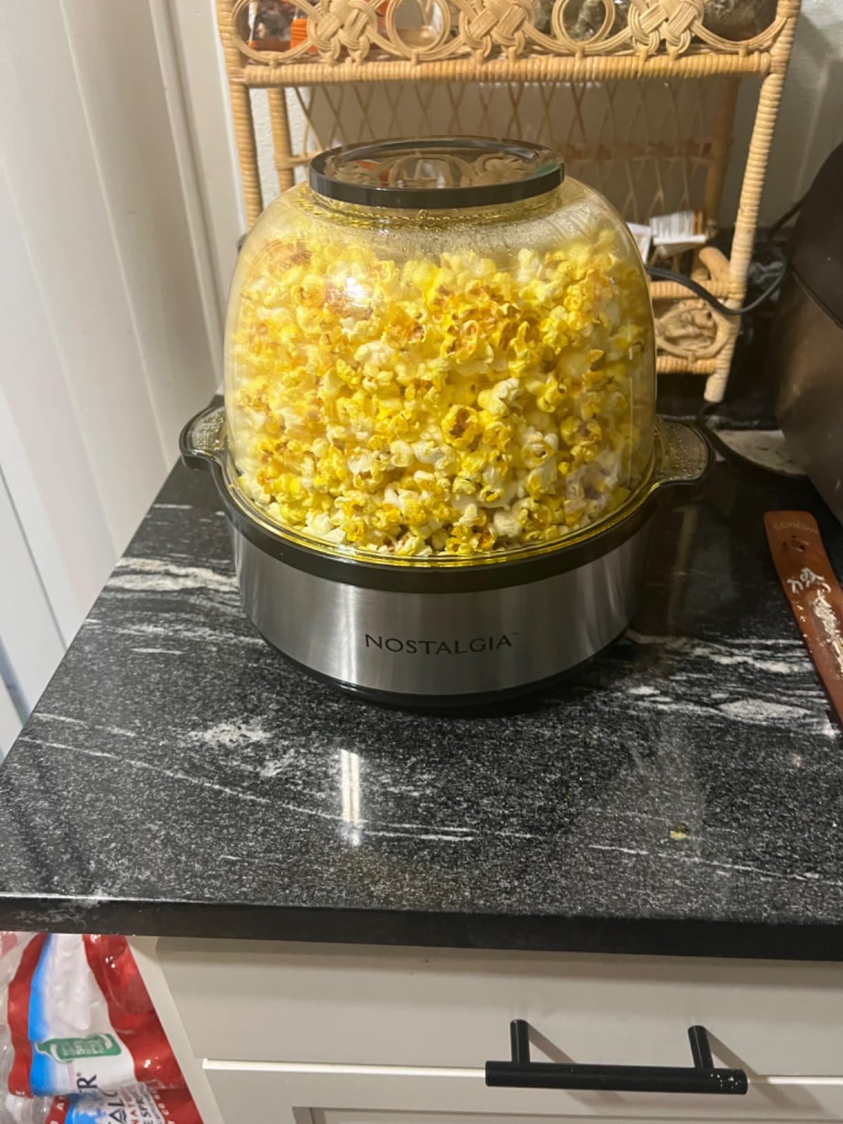 Electric Non-Stick Stirring Popcorn Machine with Hot Oil- Easy-To-Clean Popcorn Popper with Dual-Use Bowl & Cool-Touch Handles- Popcorn Maker for 8 Cups of Theater Style Popcorn- Red customer photo 2