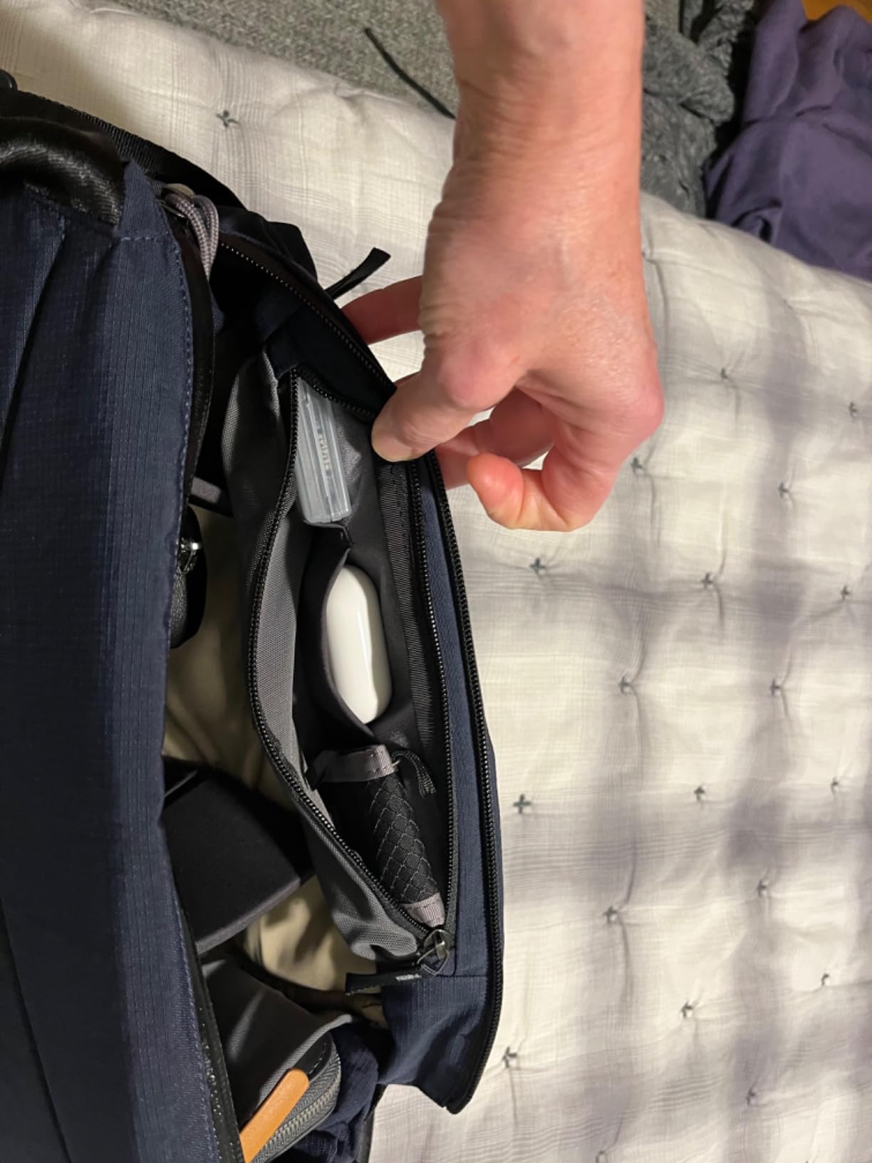 Bellroy Venture Camera Sling, Photography Shoulder Bag - Black, 10L customer photo 2