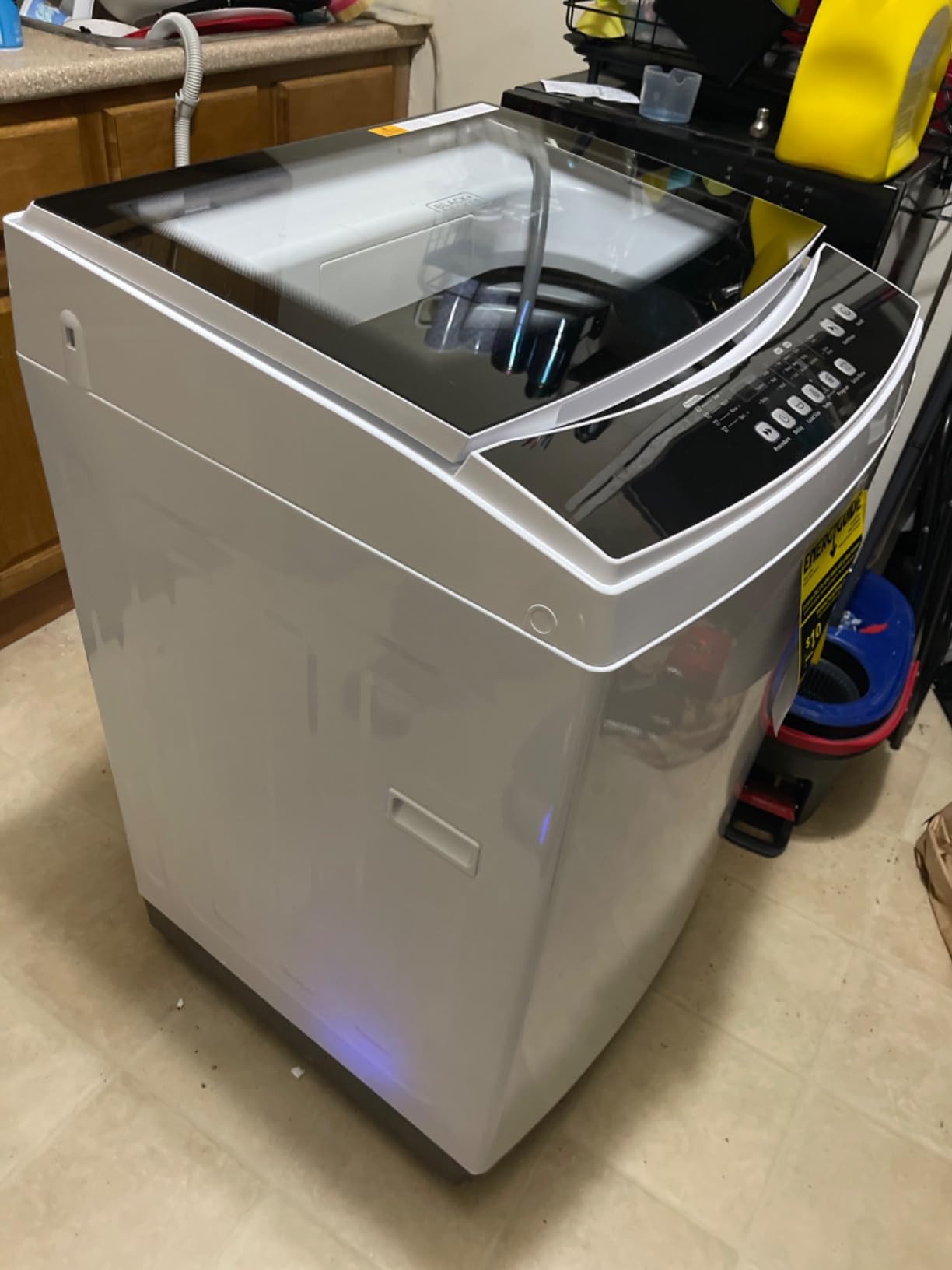 BLACK+DECKER 4.5 Cu. Ft. Front Load Washer, Full Size Washing Machine with 12 Cycles, ENERGY STAR certified Washer Machine, Hot & Cold Inlet Hoses, LED Display, 120V, BFLW45M, White customer photo 1