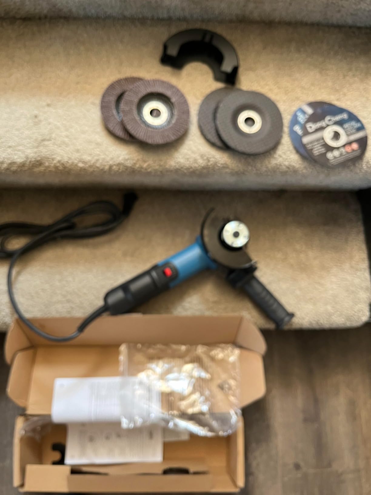 DongCheng 9.2 Amp Power Angle Grinders, 4-1/2 in., 11800RPM, Tool-Free Guard, Electric Metal Grinder Tool, Small Corded Angle Grinder, Paddle Switch, Shockproof Handle for Cutting, Grinding, Polishing customer photo 1