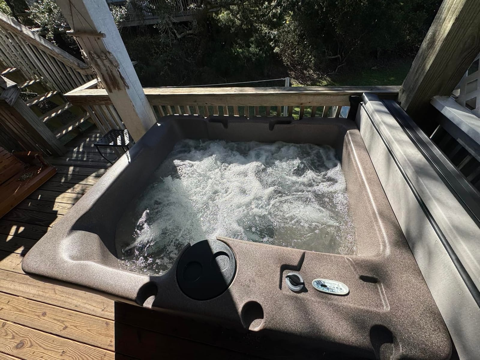 Aqualife Current Outdoor Hot Tub, Free Extras, Fits 4-Adults, Plug and Play Spa, Free Cover Included customer photo 2