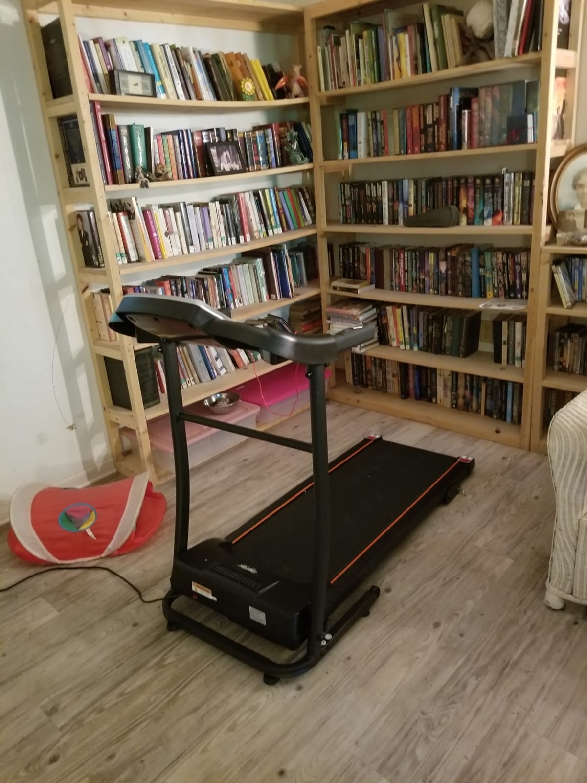 Treadmills for Home 3.0HP Quiet Foldable Treadmill with 15% Incline, Portable Walking Pad with Handle Bar, Walking Pad Treadmill with 300 LBS Capacity, Bluetooth and Heart Rate Sensors customer photo 1