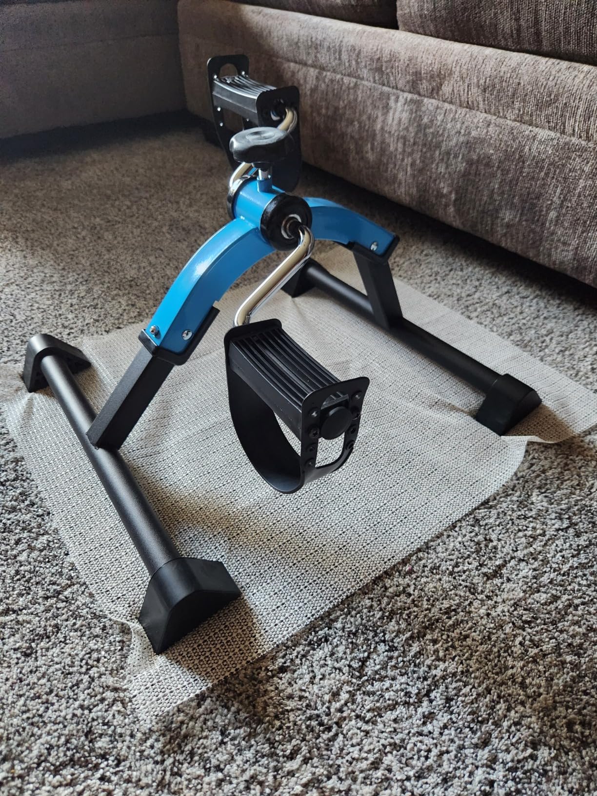Folding Pedal Exerciser Mini Exercise Bike Under Desk Bike for Arms and Legs Workout, Portable Desk Bike Peddler Machine for Sedentary Officer & Seniors customer photo 1