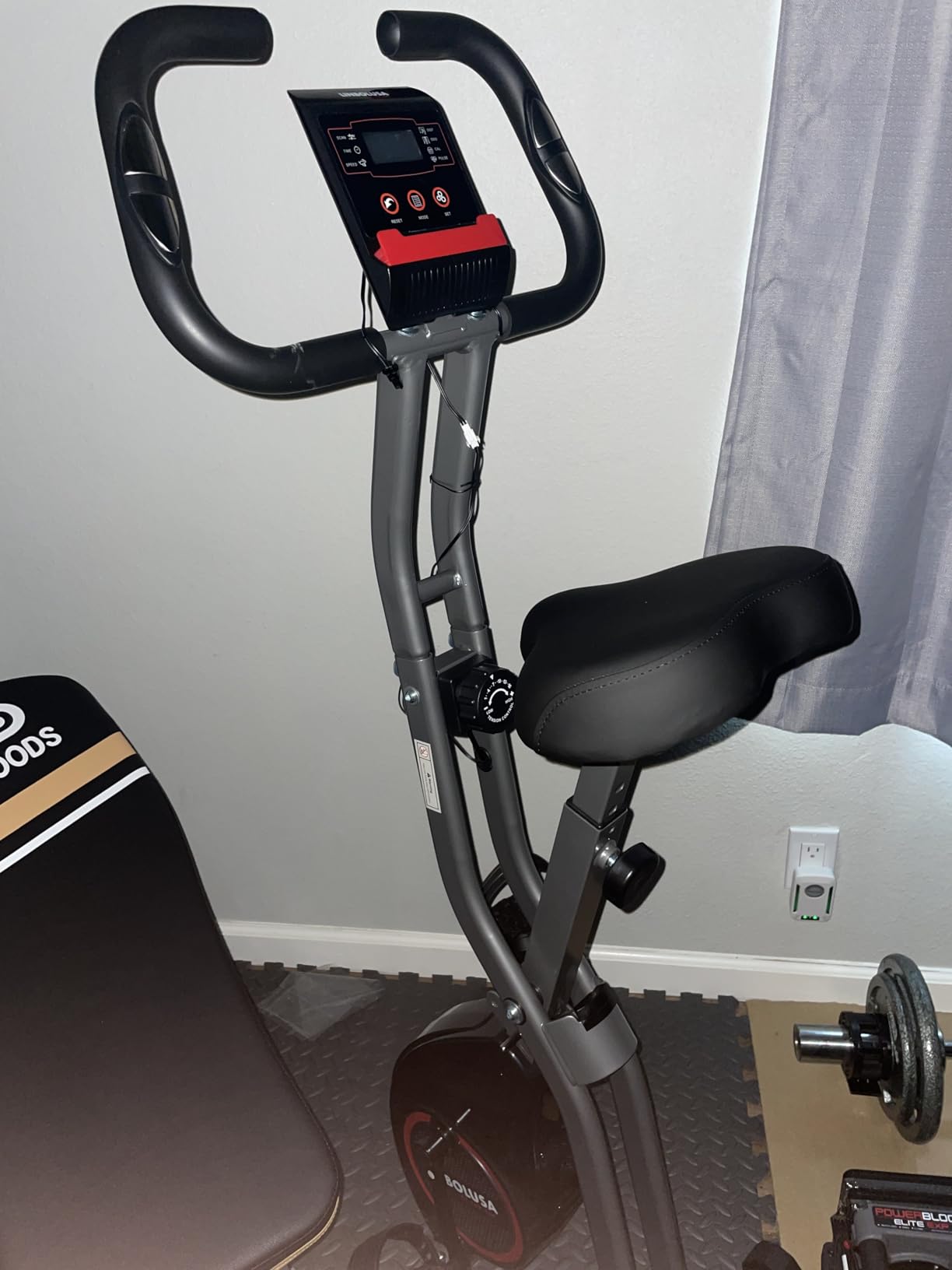 Lightweight 33LB Foldable Exercise Bike for Small Apartments, Stationary Bikes for Home Workout, Indoor Portable Cycling Bike with 16-Level Magnetic Resistance, 260LBS Capacity, 5.5 LBS Flywheel customer photo 1