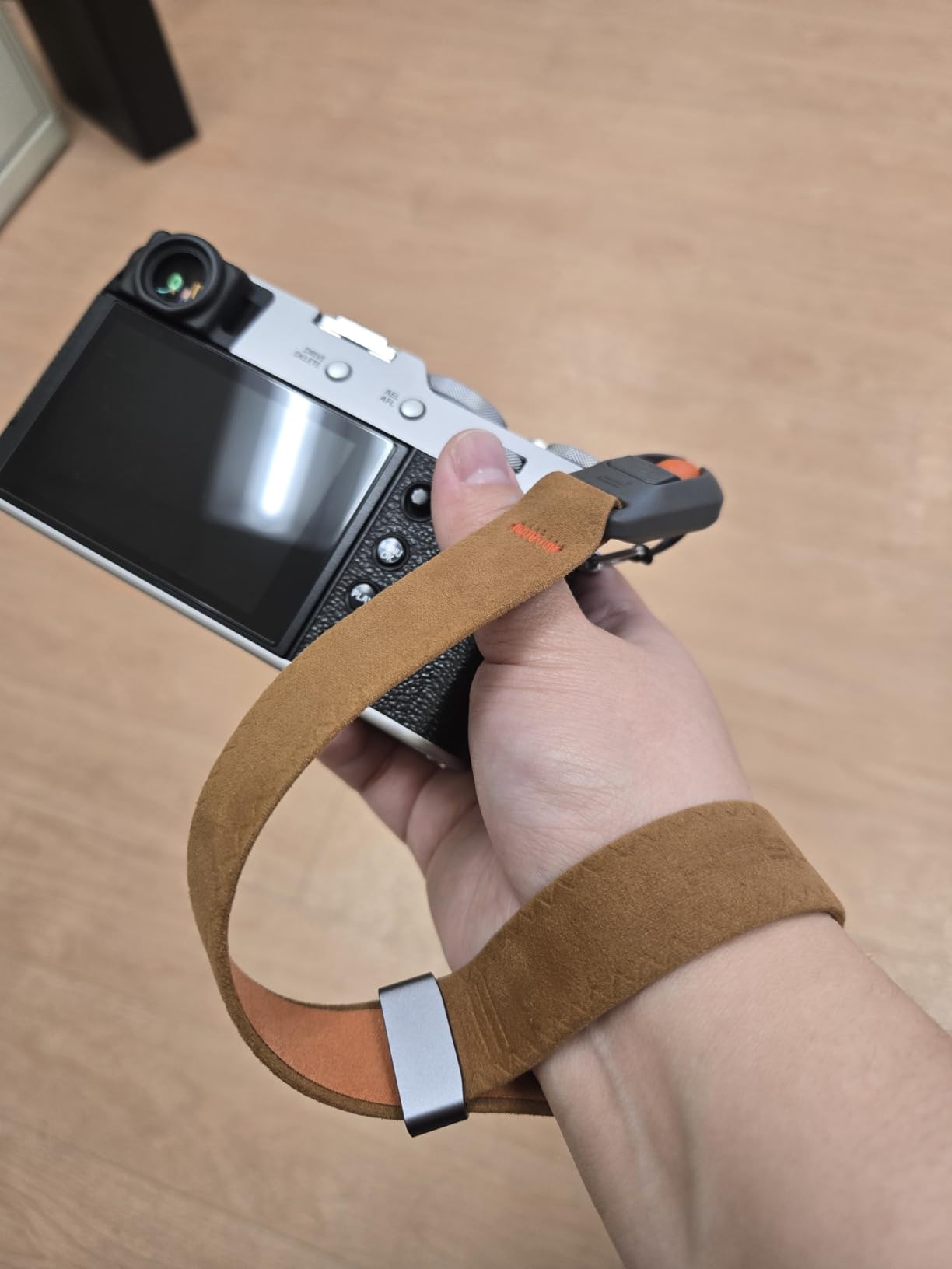 PGYTECH Camera Wrist Strap Air for Photographers, Quick Release Safety | Camera Hand Strap for Sony/Nikon/Canon/Fujifilm, Lightweight, Durable, Ideal for Outdoor, Daily & Travel, Deep Grey customer photo 1