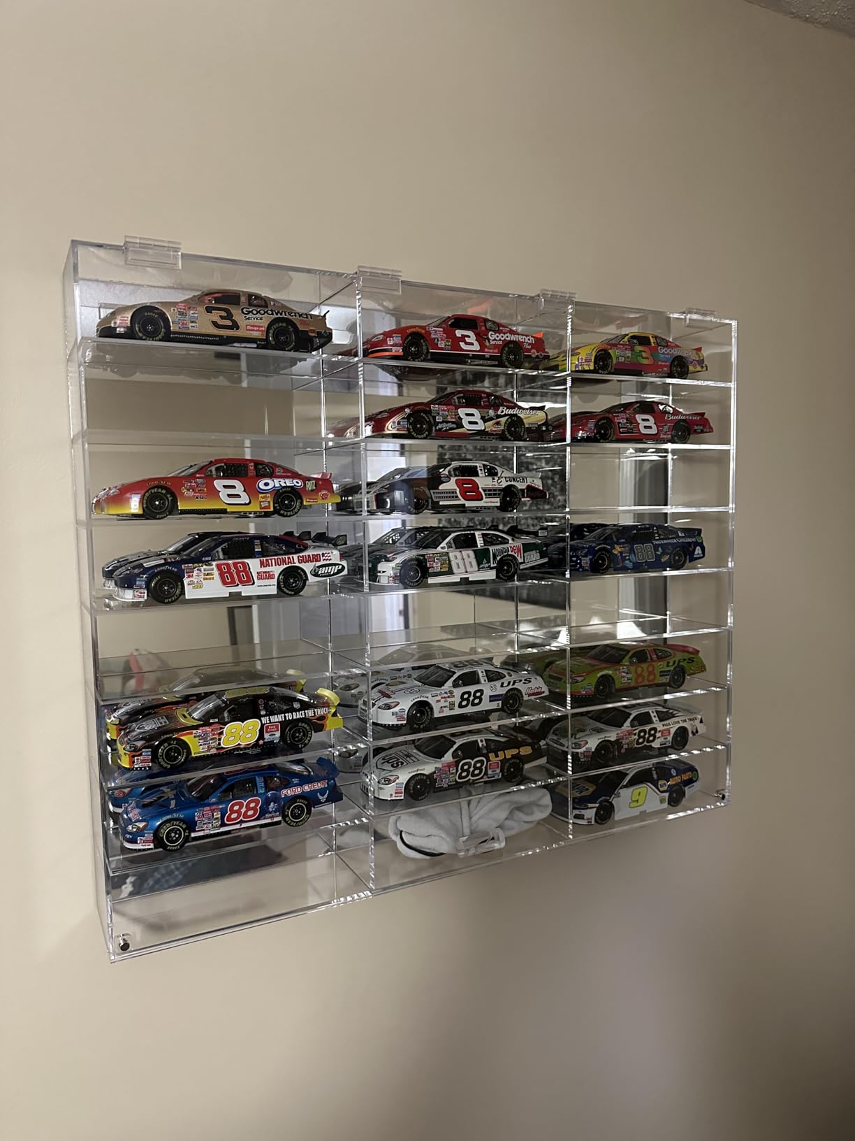 Clear Acrylic Toy Car Display Case 1: 24 Scale Diecast Display Box Wall Mounted Shelf for Storage Toy Car Mini Model Race(12 Grids) customer photo 1