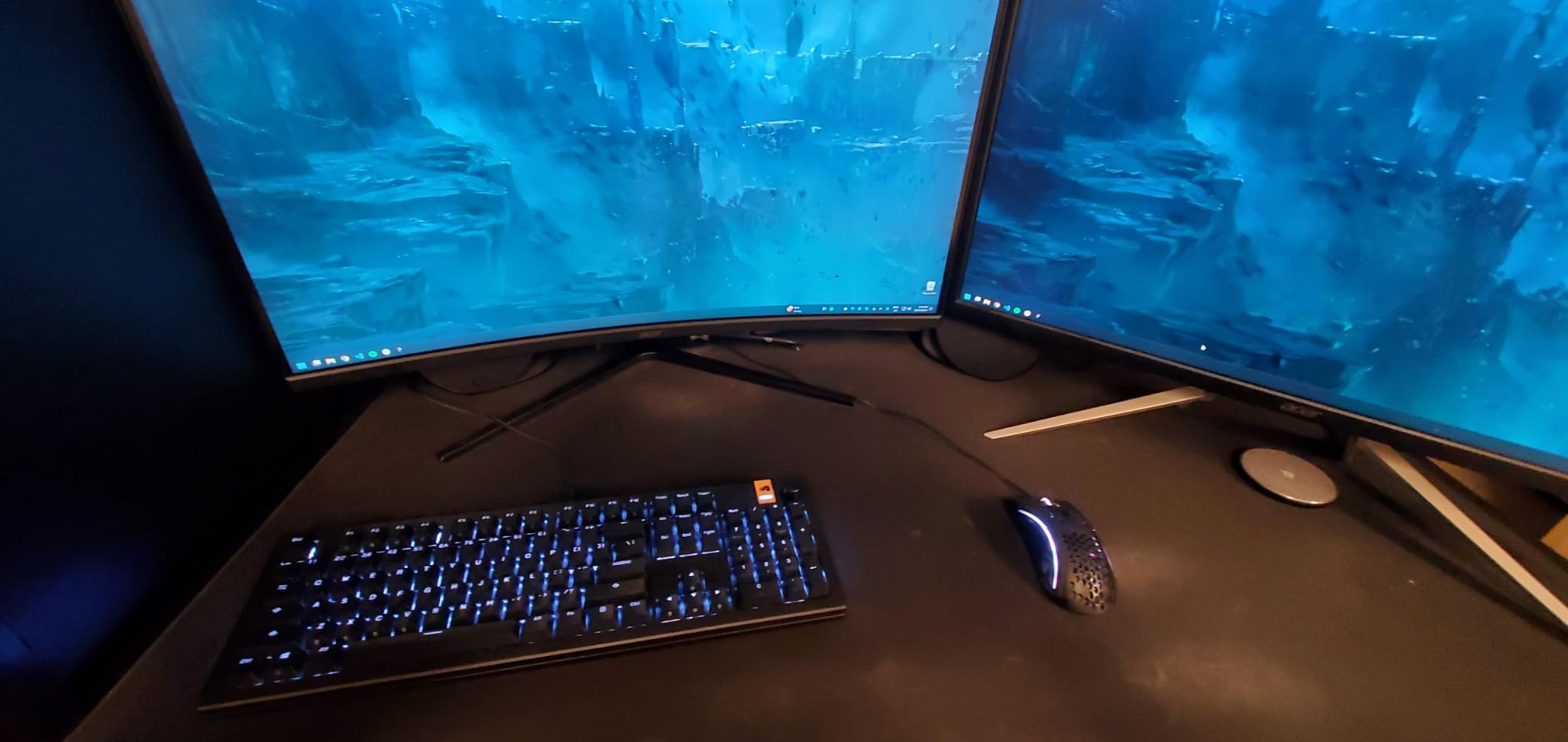 Glorious Gaming - GMMK 3 HE Rapid Trigger Keyboard, Hall Effect, 8K Polling Rate, MX Mechanical & Magnetic Switches, Hotswappable 100% Keyboard, Modular Gasket System, Doubleshot PBT keycaps (Black) customer photo 2