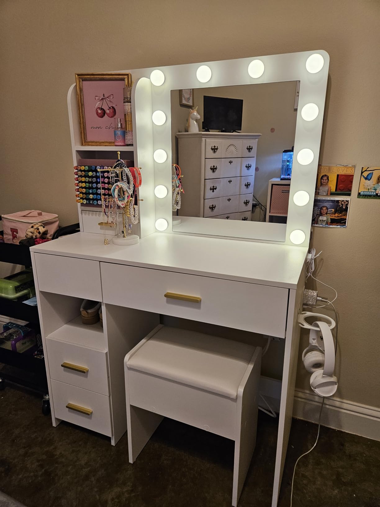 Otterease Vanity Desk with LED Lighted Mirror & Power Outlet, 3 Lighting Colors Makeup Vanity Desk with 5 Large Drawers and 3 Storage Shelves, White Vanity with Storage Stool for Bedroom customer photo 2