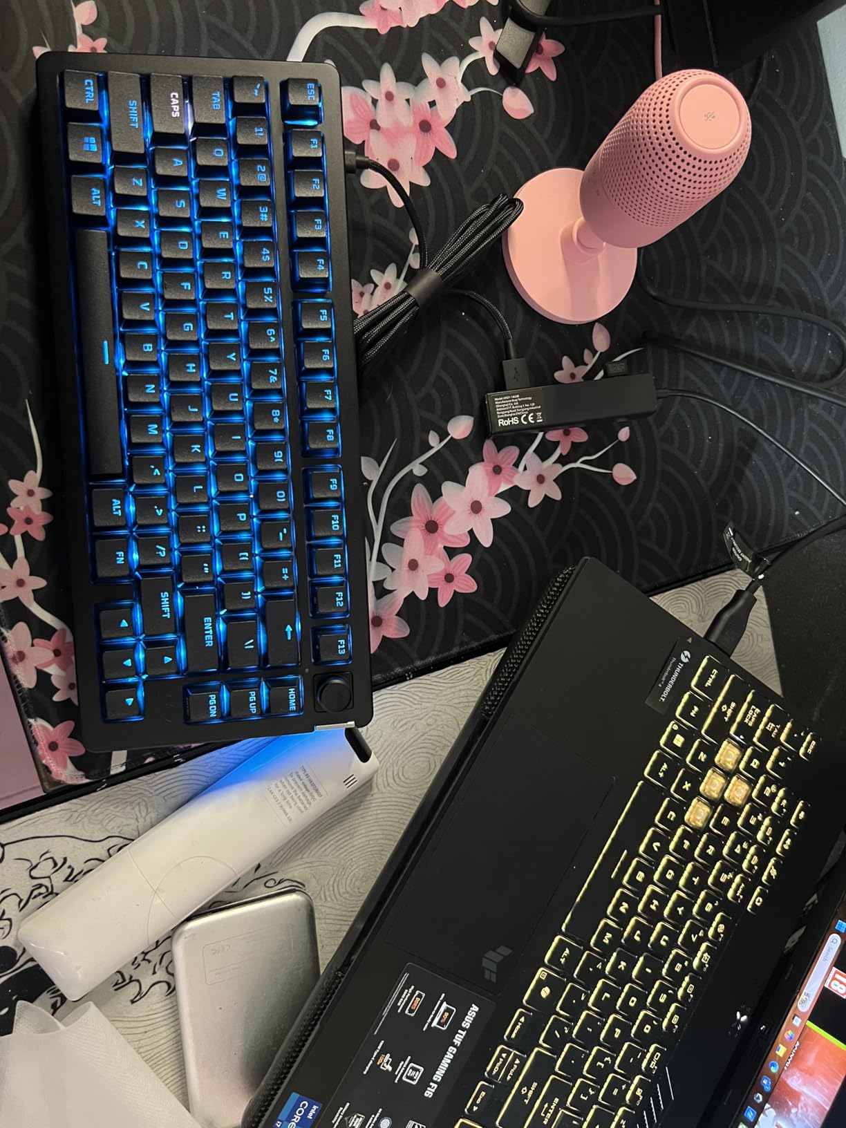 HyperX Alloy Rise 75 Wireless - Hot-Swappable 75% Mechanical Gaming Keyboard, Up to 80 Hours Backlighting, Dual Wireless 2.4GHz and Bluetooth customer photo 2