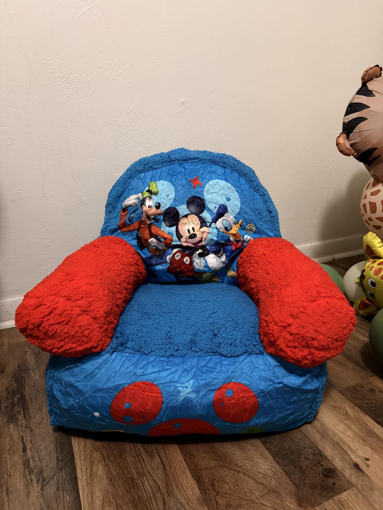 Delta Children Cozee Buddy Chair, Mickey Mouse customer photo 2