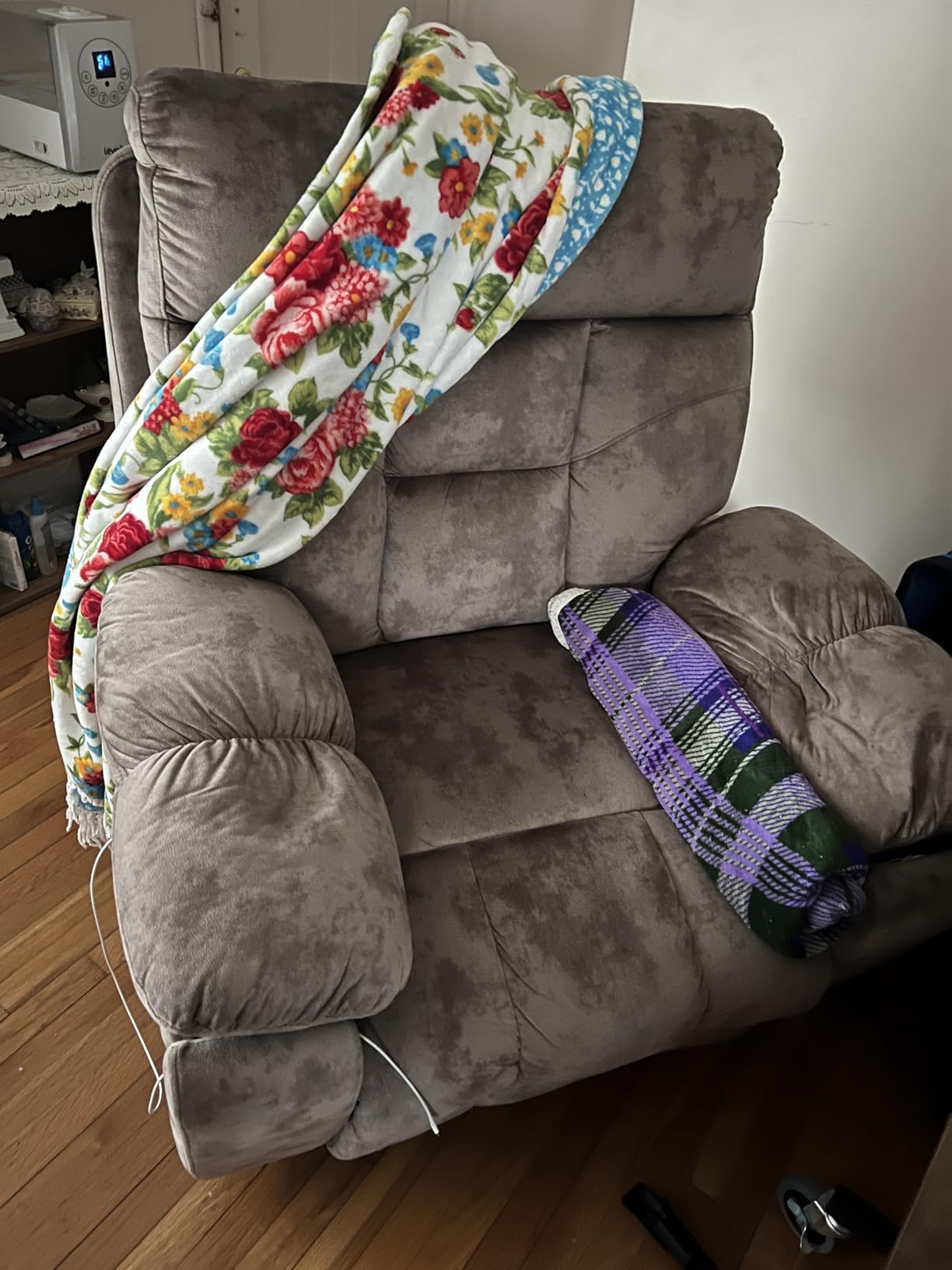 CANMOV Large Power Lift Recliner Chair with Massage and Heat for Elderly Big and Tall People, Overstuffed Wide Recliners with 2 Cup Holders, Side Pocket and USB Port, Grey customer photo 2