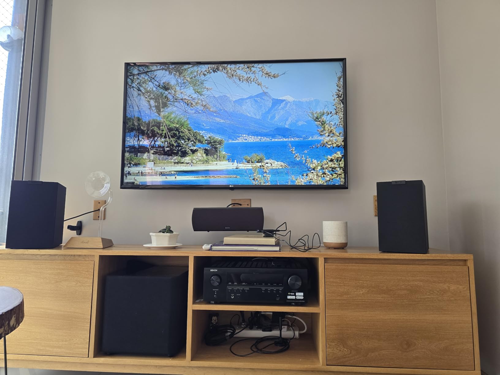 KEF Q1 Meta Bookshelf Speaker (Black, Pair) customer photo 1