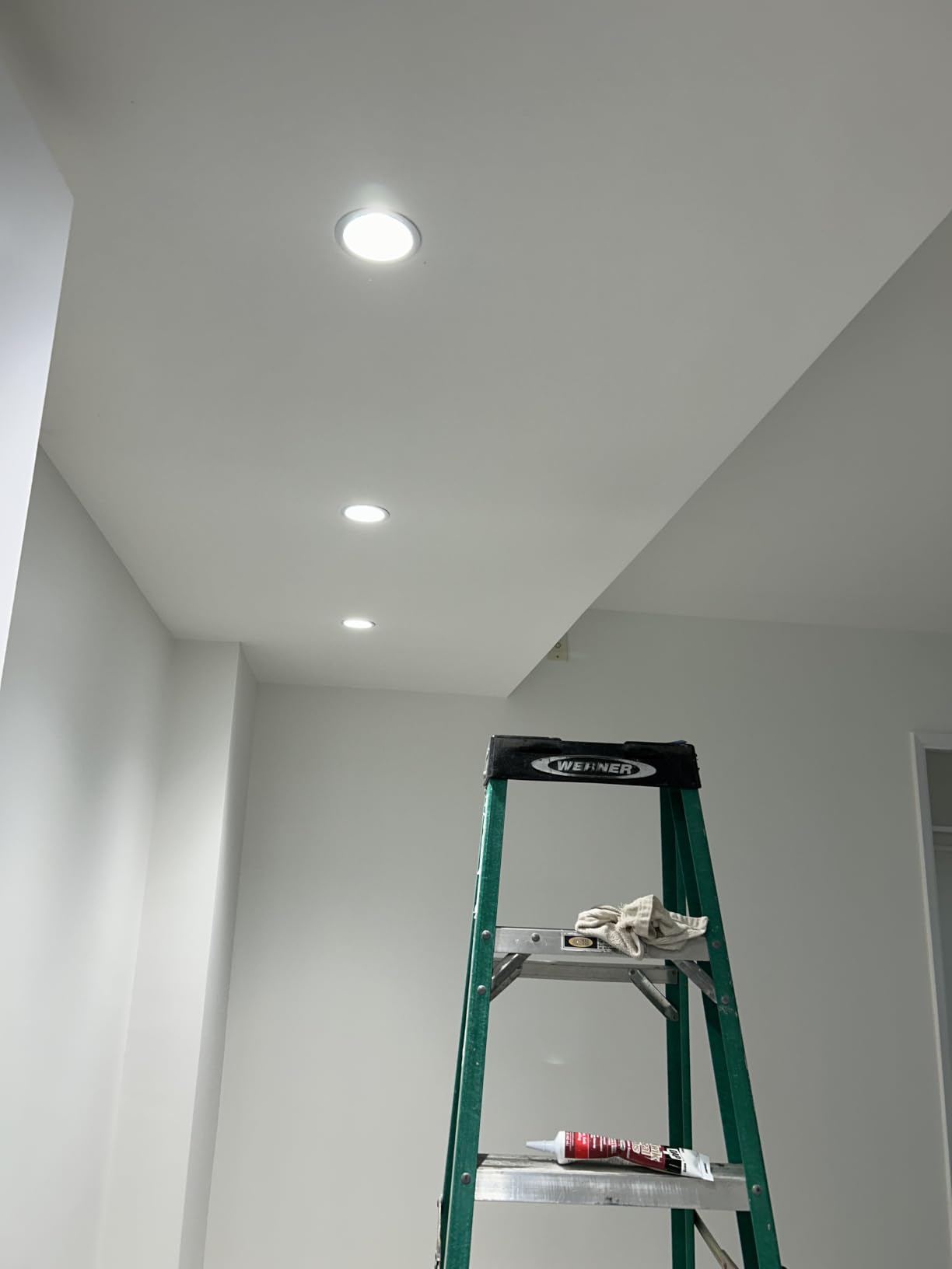 Amico 4 Pack 6 Inch 5CCT Ultra-Thin LED Recessed Ceiling Light with Junction Box, 2700K/3000K/3500K/4000K/5000K Selectable, 12W Eqv 110W 1050LM Brightness Dimmable Canless Wafer Downlight, ETL & FCC customer photo 2